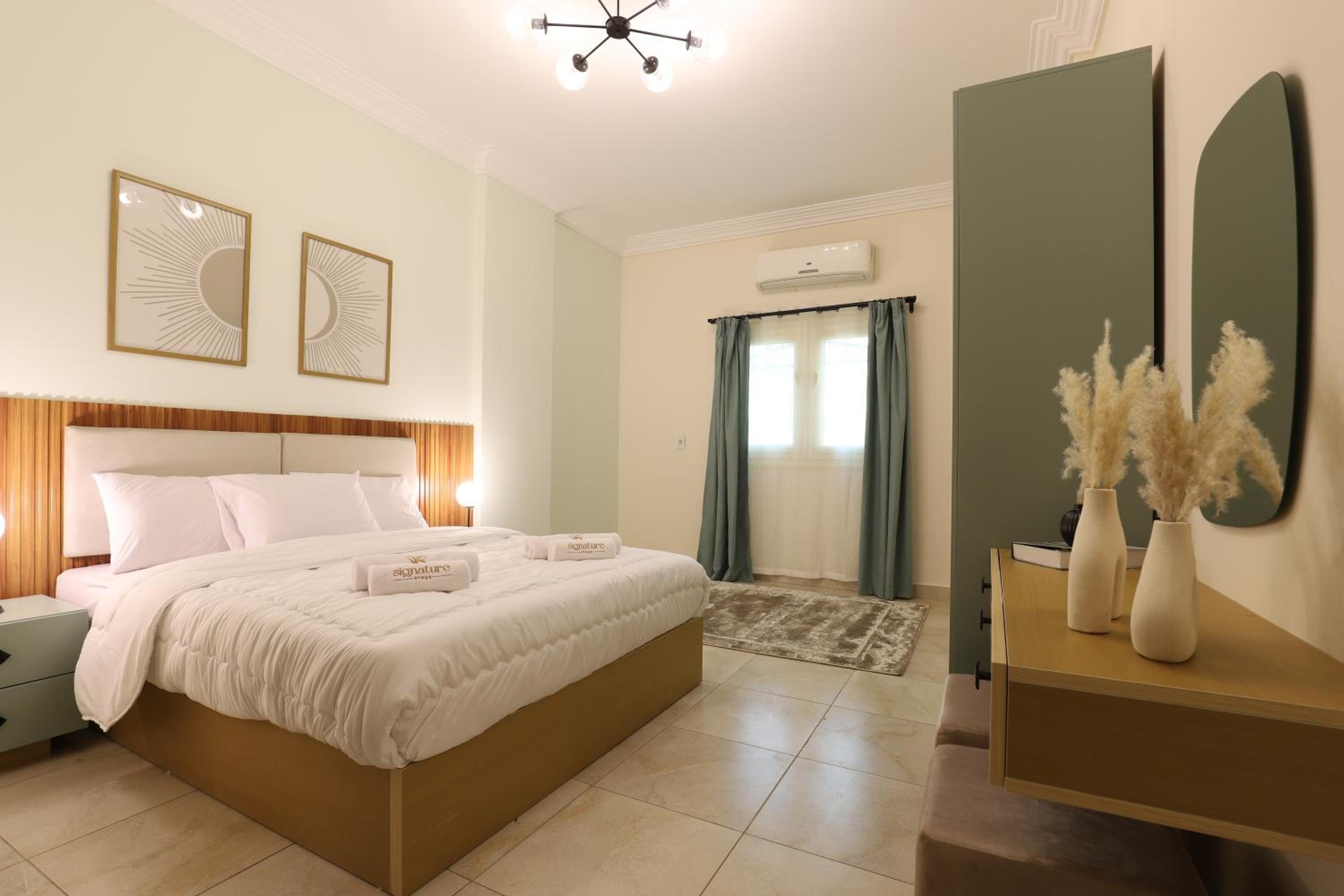 Signature Stays - Spacious Modern Apt