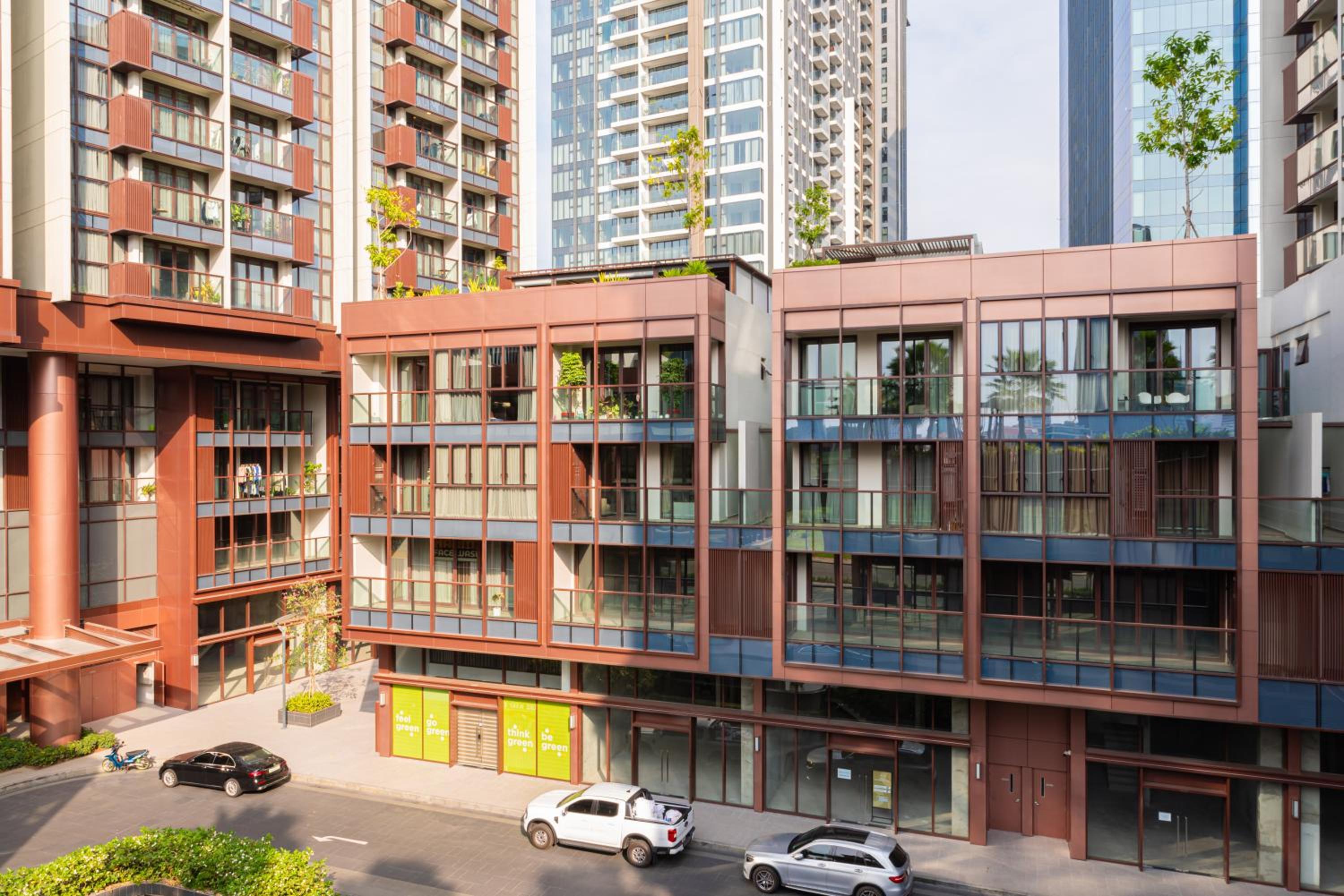 Metropole Thu Thiem-2 Br Apartment in the center -River view & Luxury
