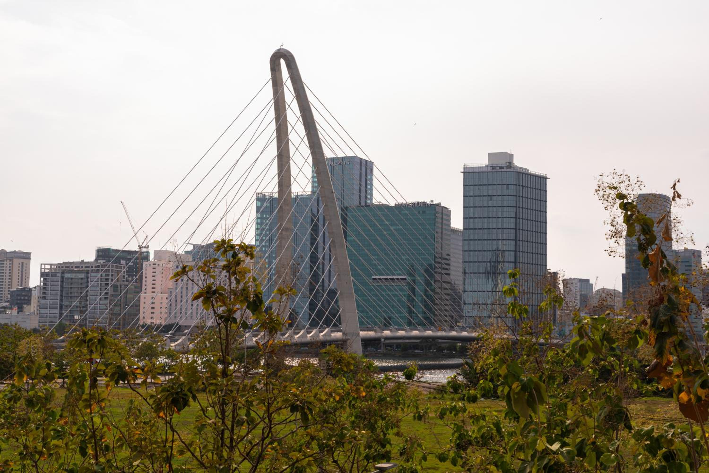 Metropole Thu Thiem-2 Br Apartment in the center -River view & Luxury