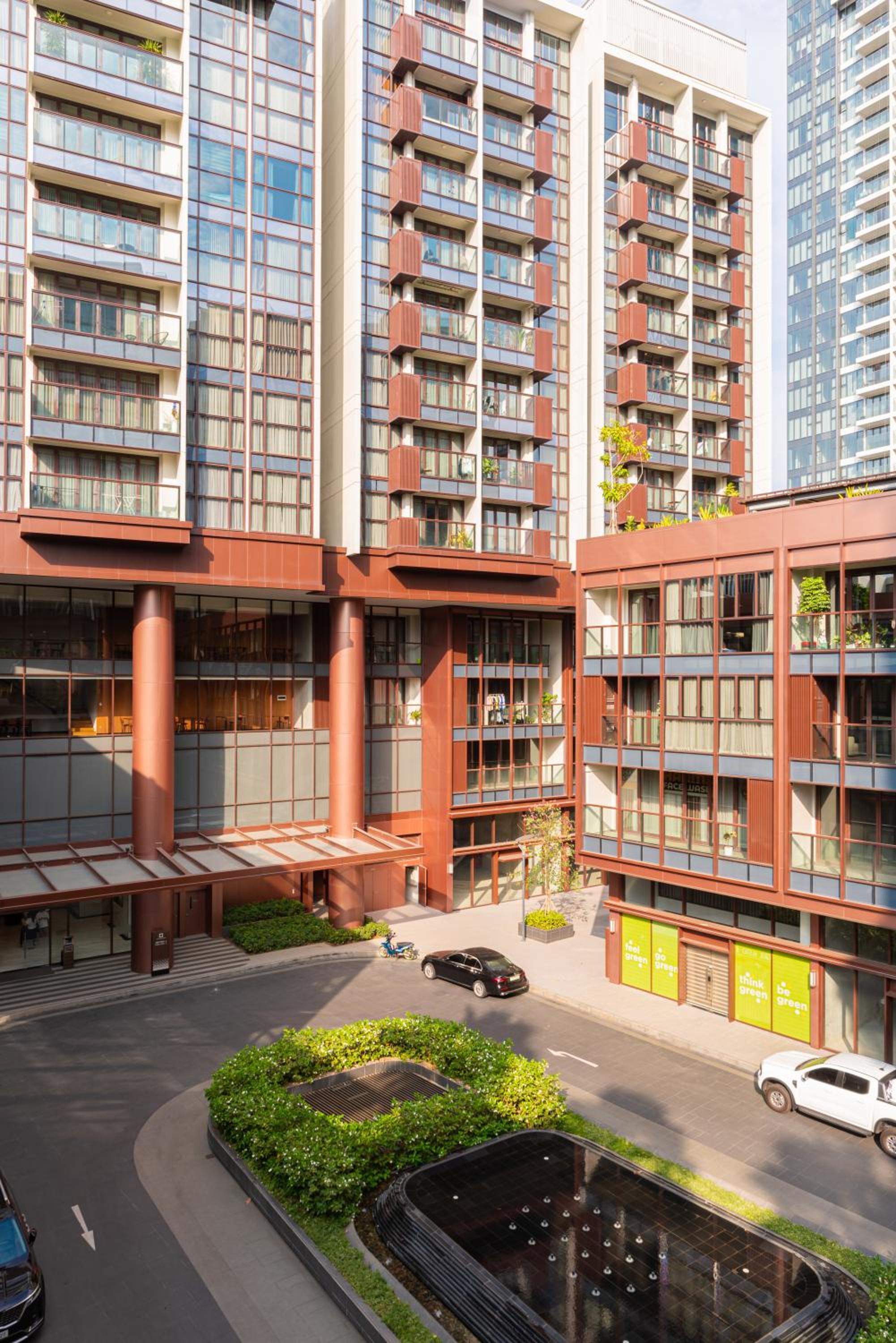 Metropole Thu Thiem-2 Br Apartment in the center -River view & Luxury