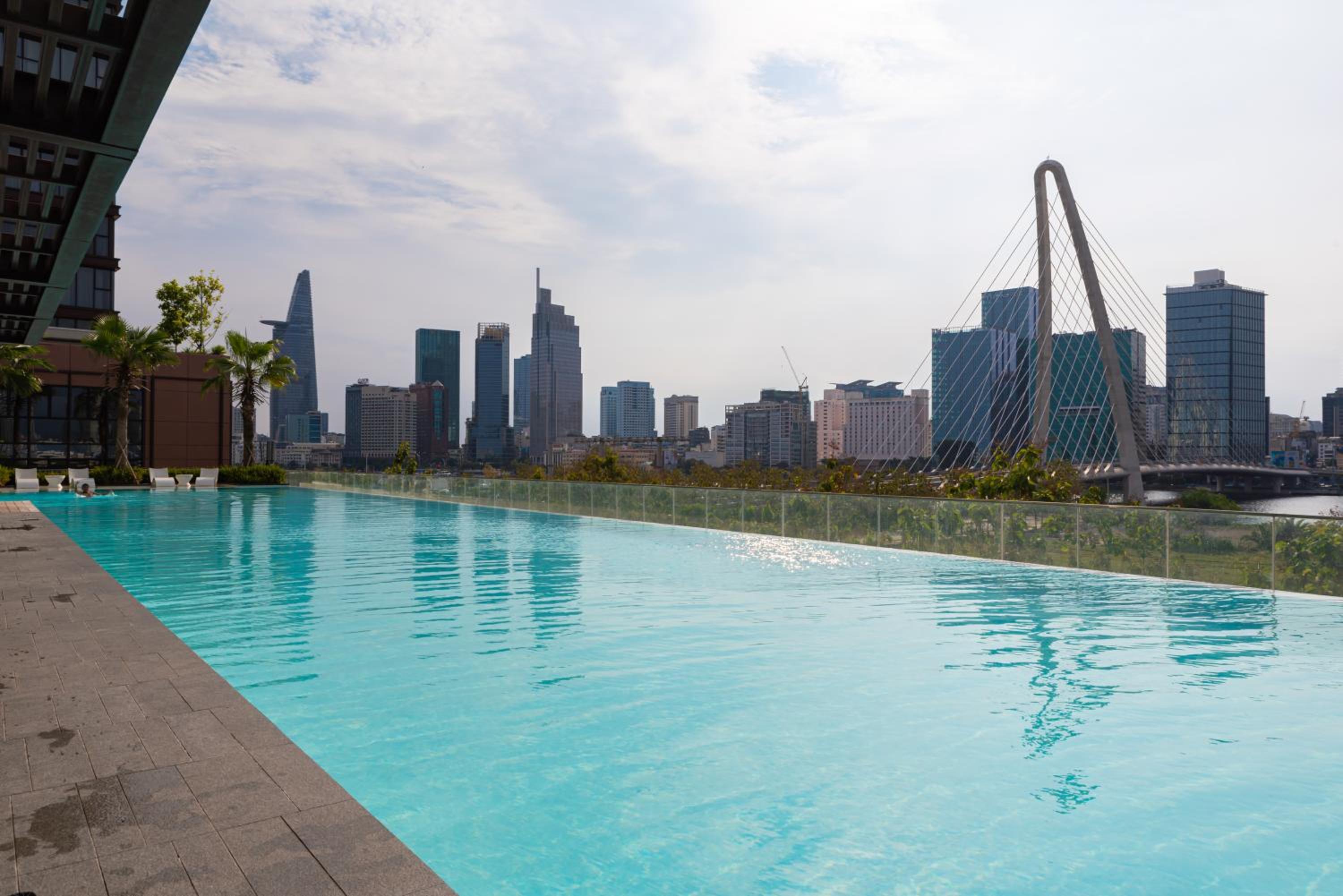 Metropole Thu Thiem-2 Br Apartment in the center -River view & Luxury