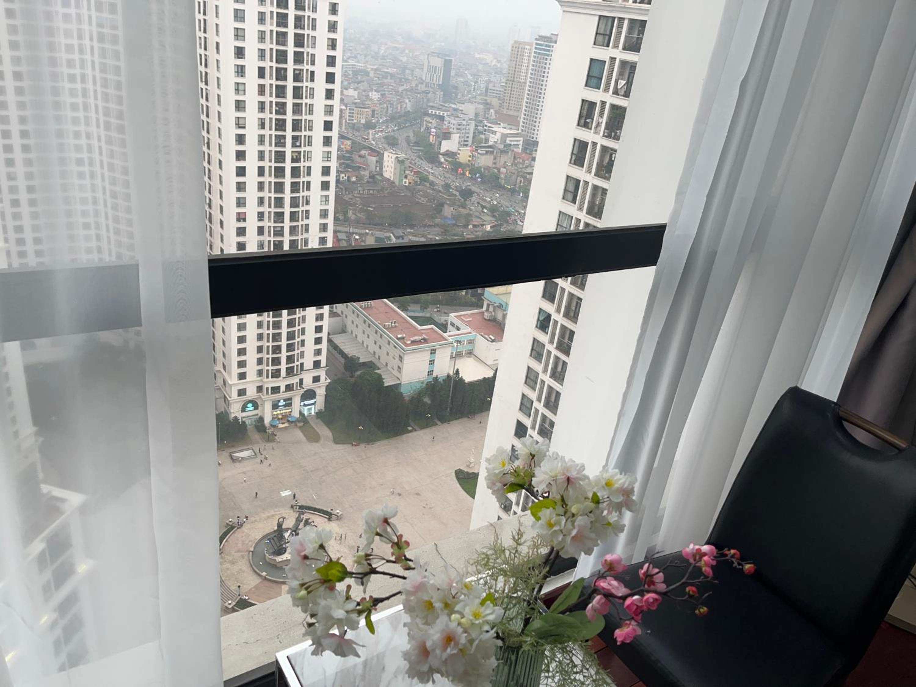 LiLiving in Vinhomes Royal city
