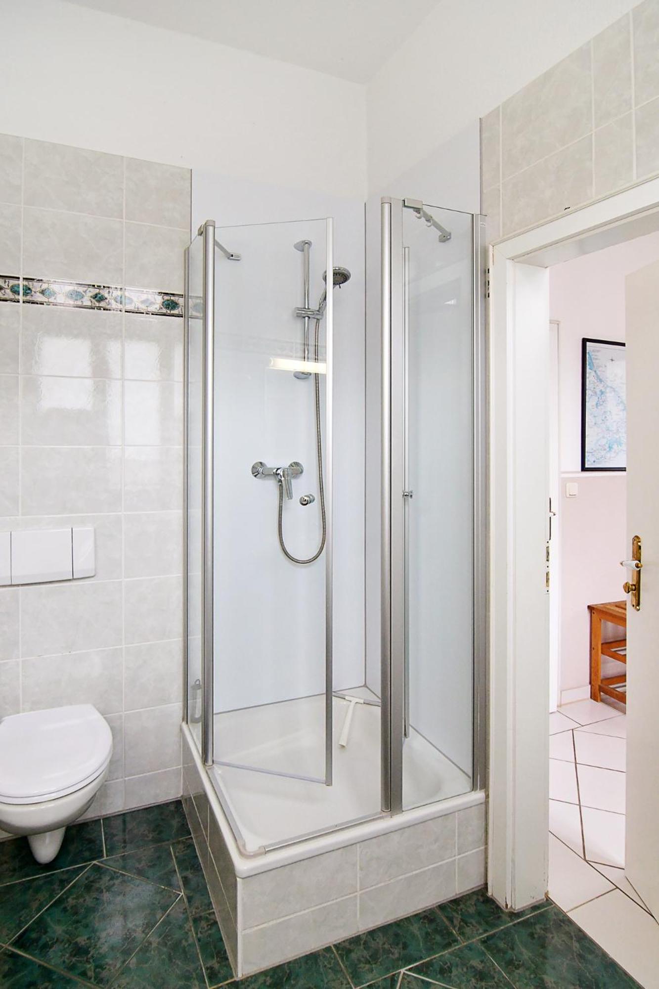 Villa-Schering-App-EG-links