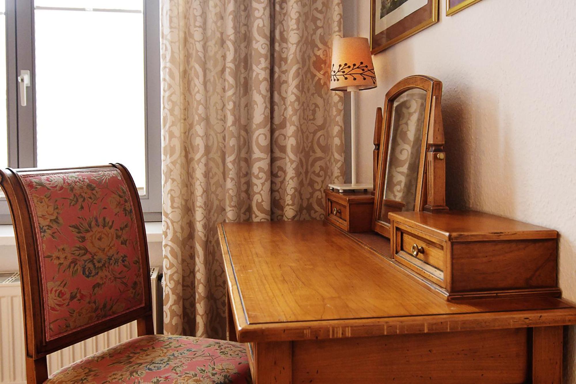 Villa-Schering-App-EG-links