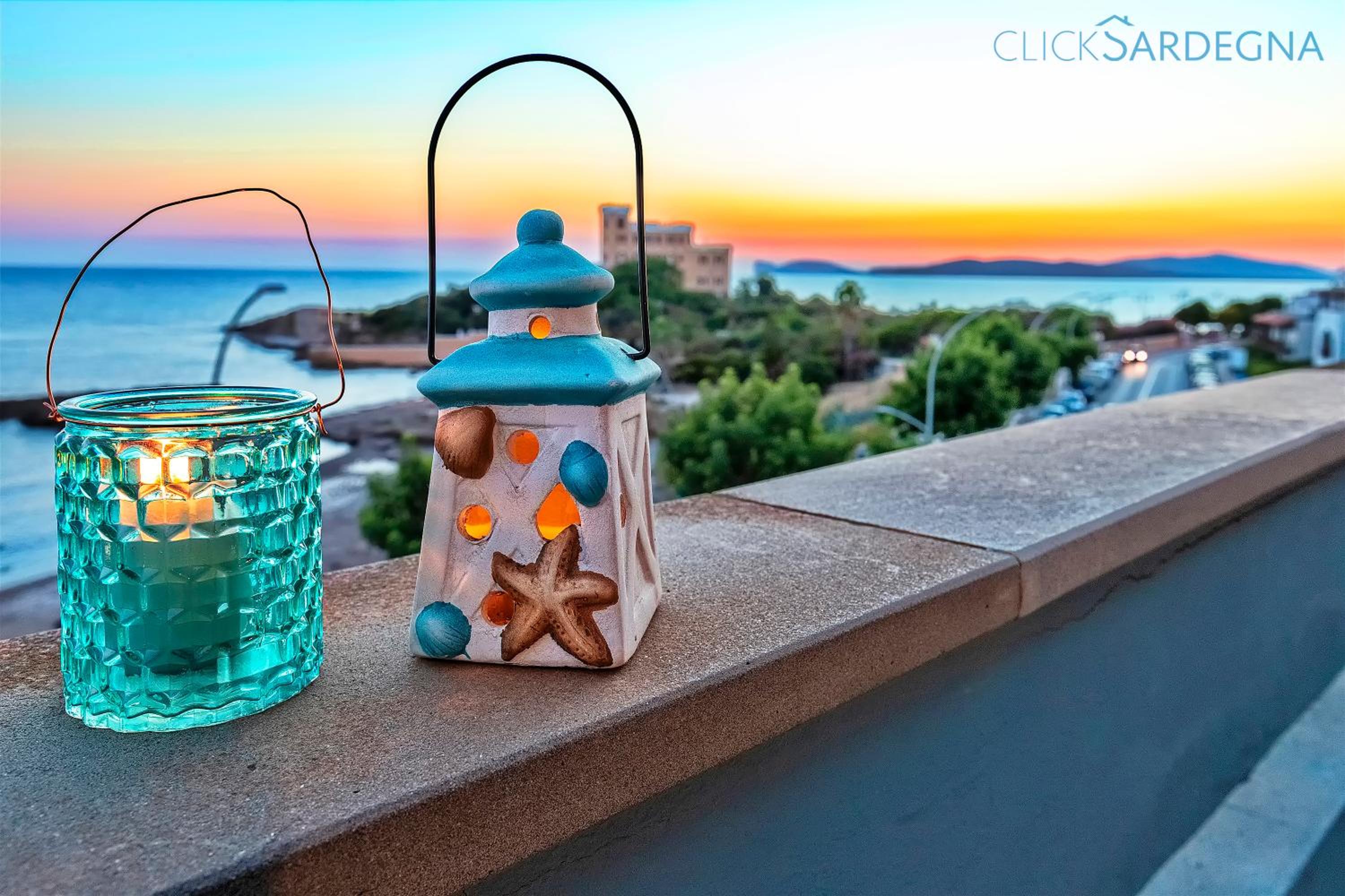 Valencia Penthouse with spectacular beachfront terraces WiFi, Air Conditioning, close to beaches