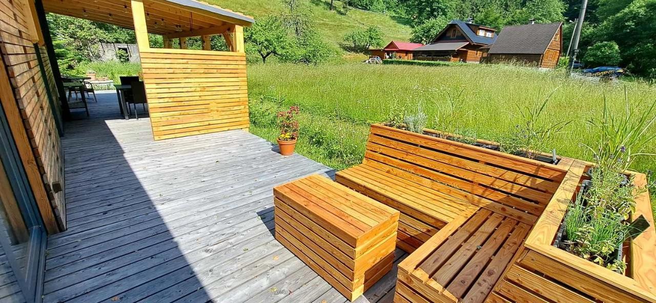 Pod Beskydem, Velké Karlovice