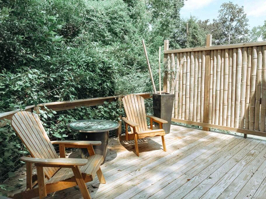 Modern Treehouse, close to downtown and beach