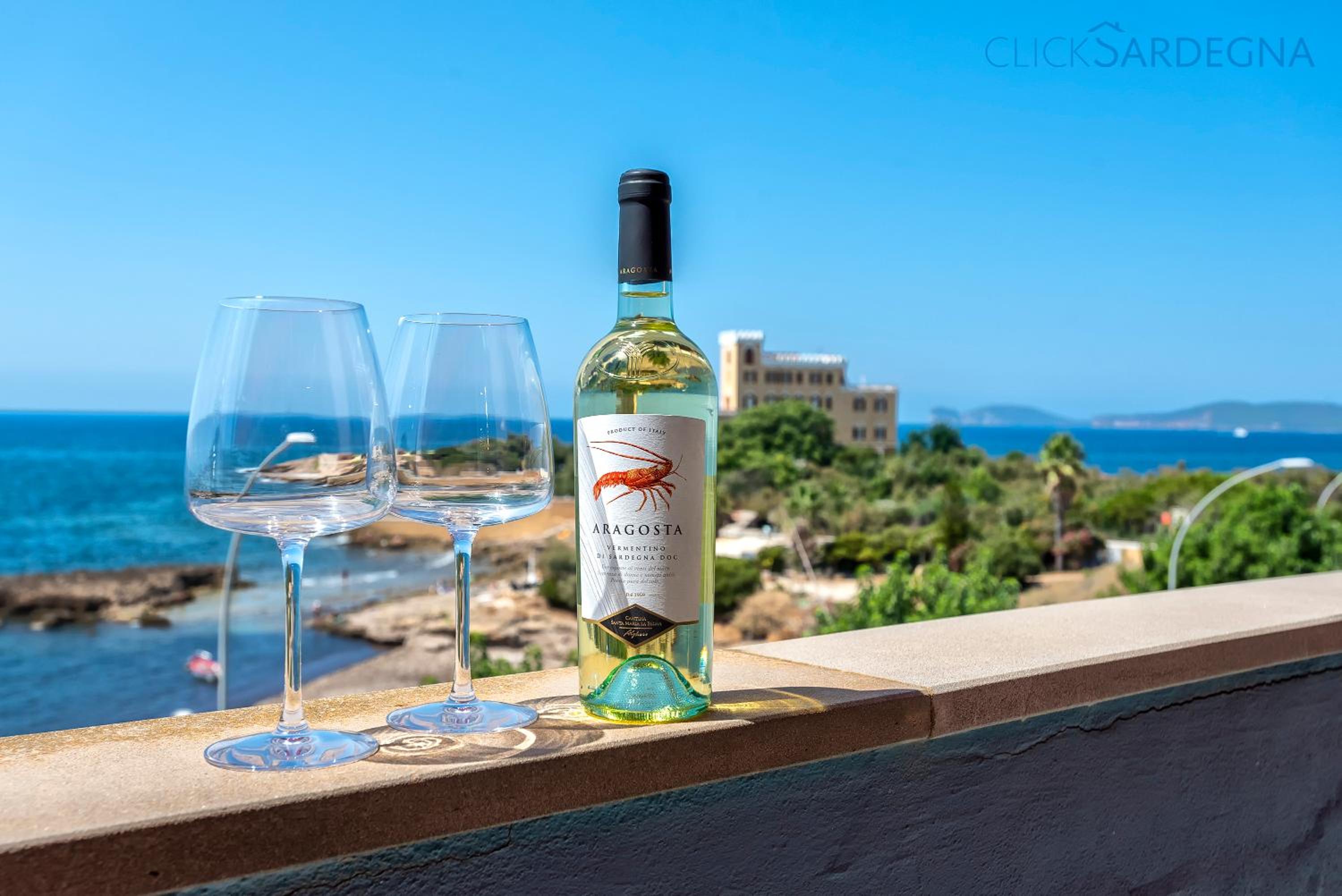 Valencia Penthouse with spectacular beachfront terraces WiFi, Air Conditioning, close to beaches