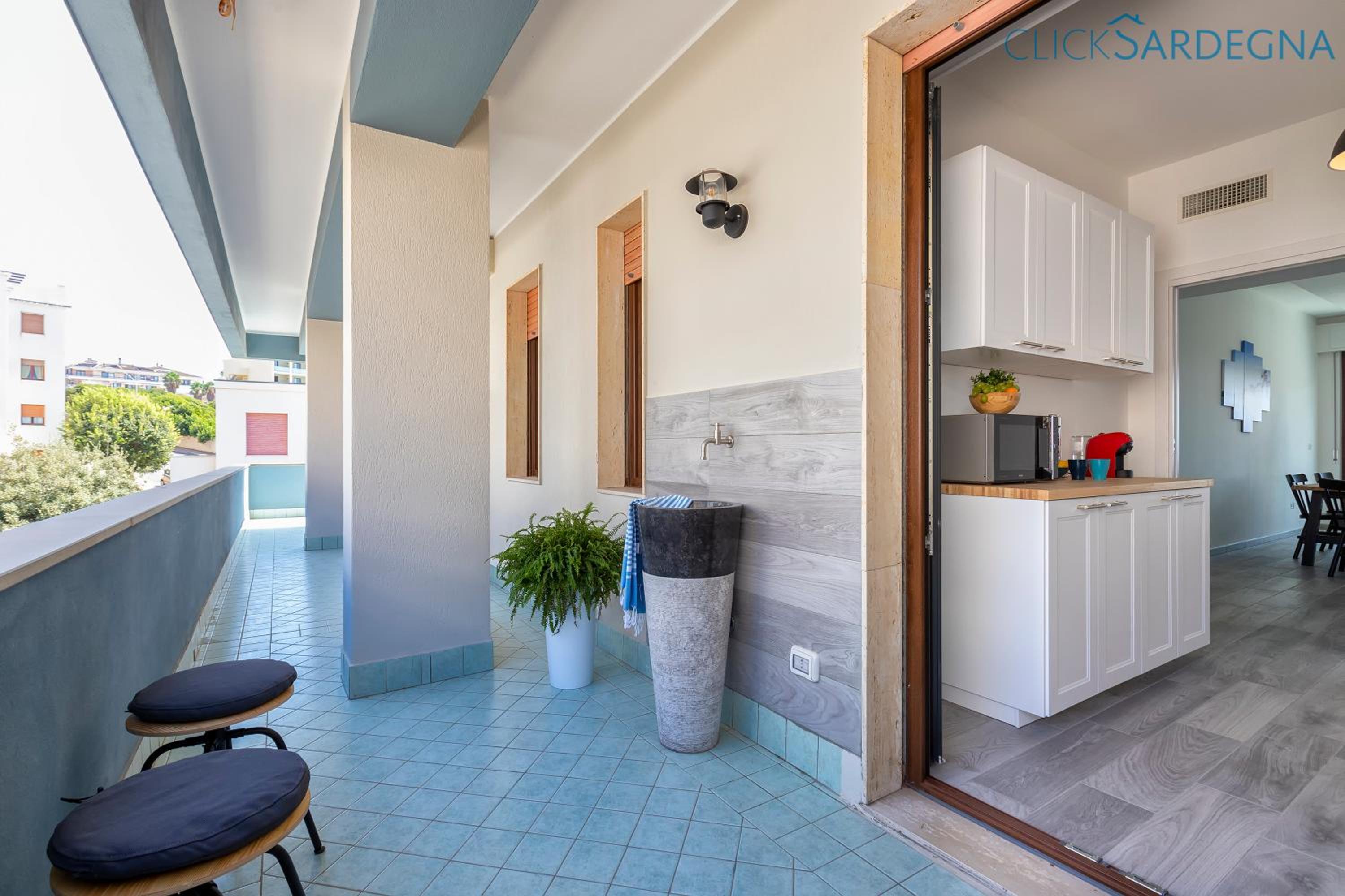 Valencia Penthouse with spectacular beachfront terraces WiFi, Air Conditioning, close to beaches