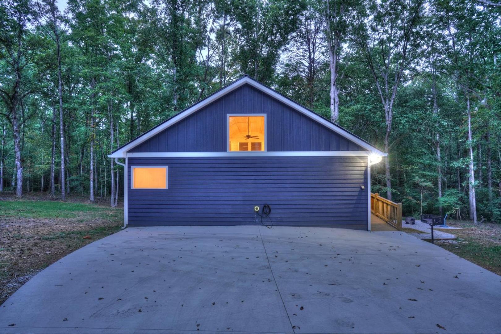 Hilltop Haven Treehouse