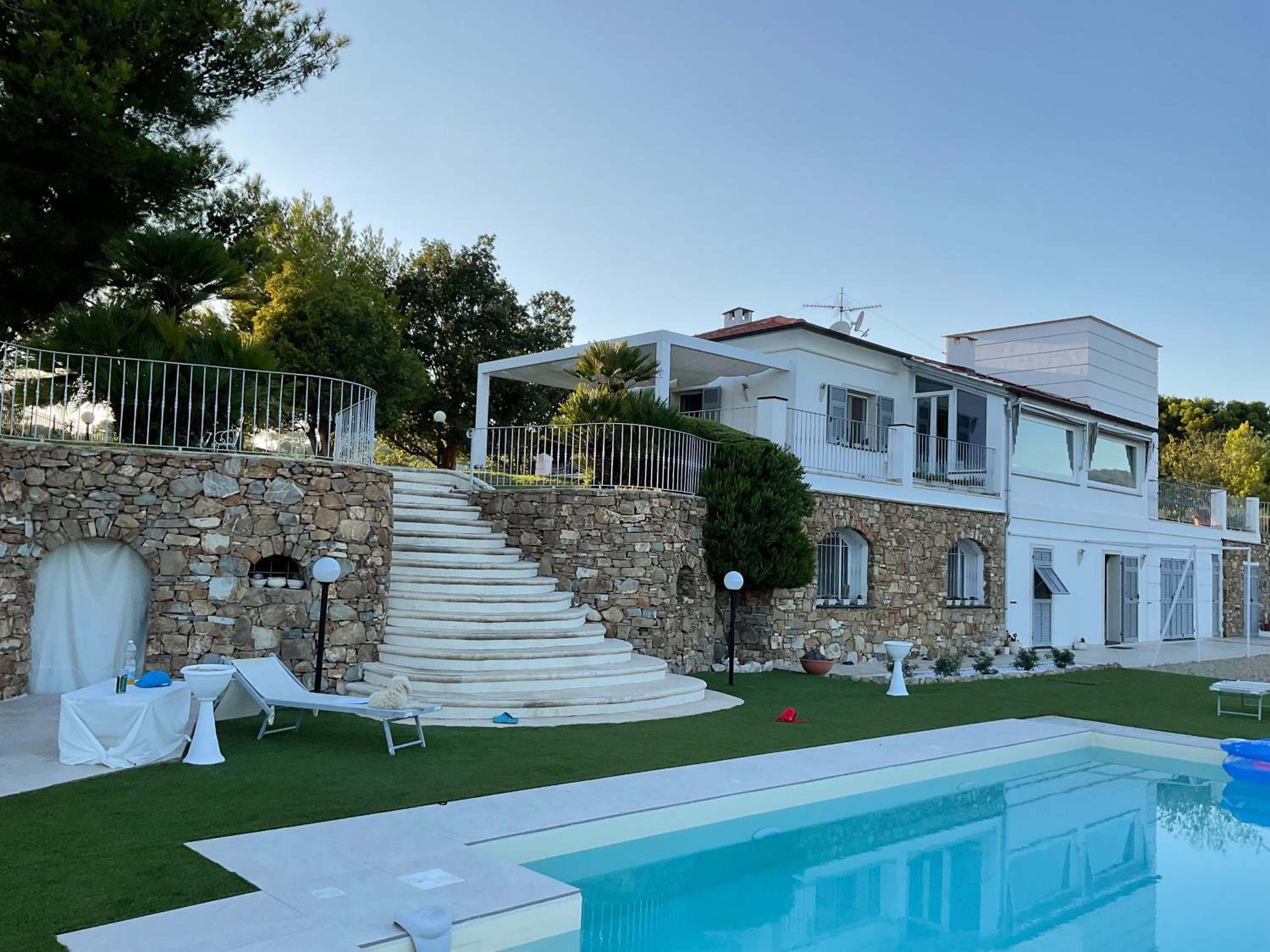 Villa Shambhala
