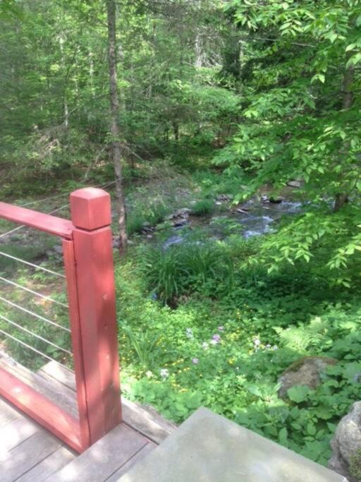 STREAMSIDE CABIN IN THE CATSKILLS