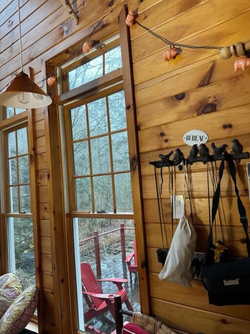 STREAMSIDE CABIN IN THE CATSKILLS