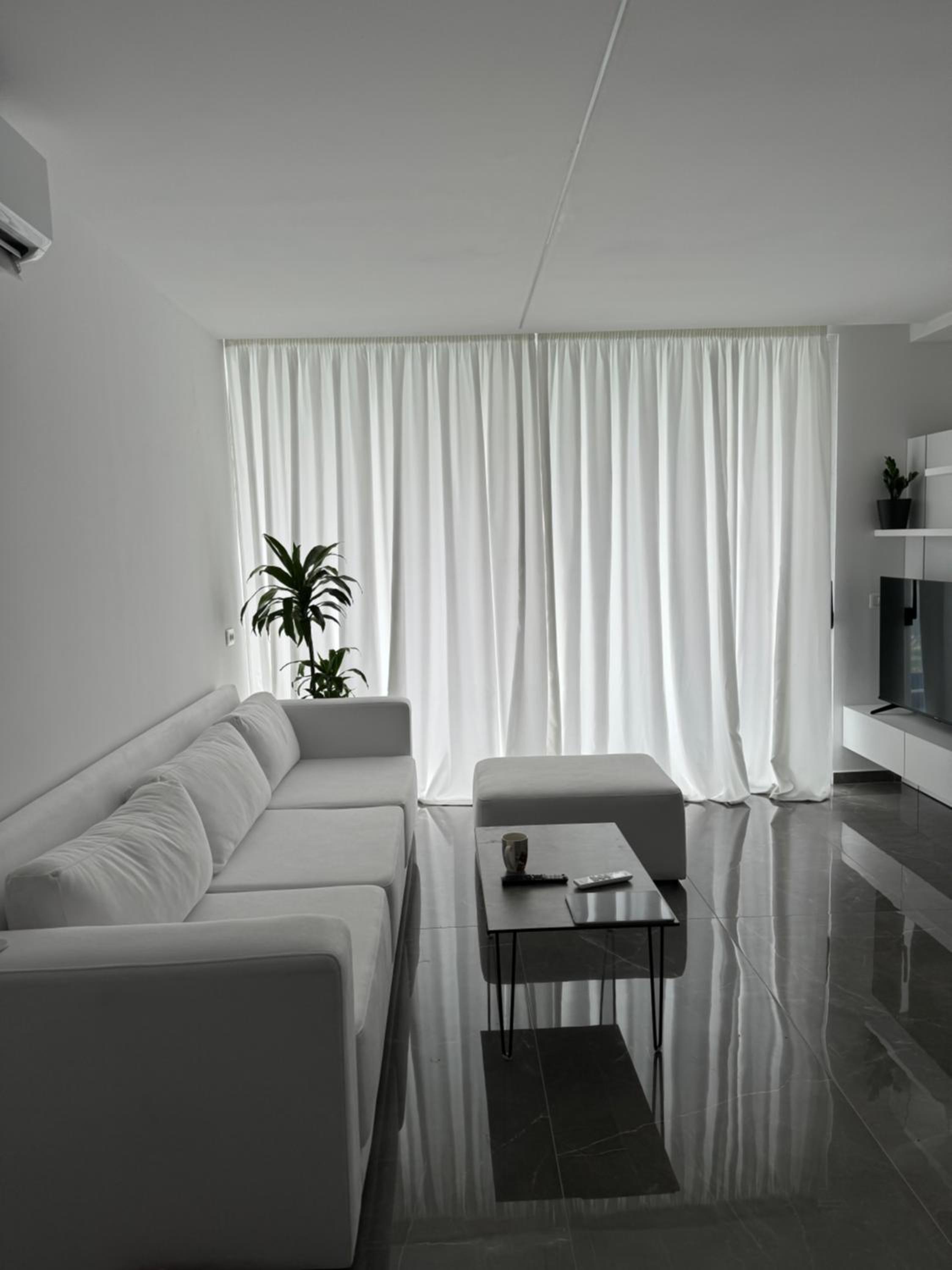 BL Apartment newly built 30m from beach