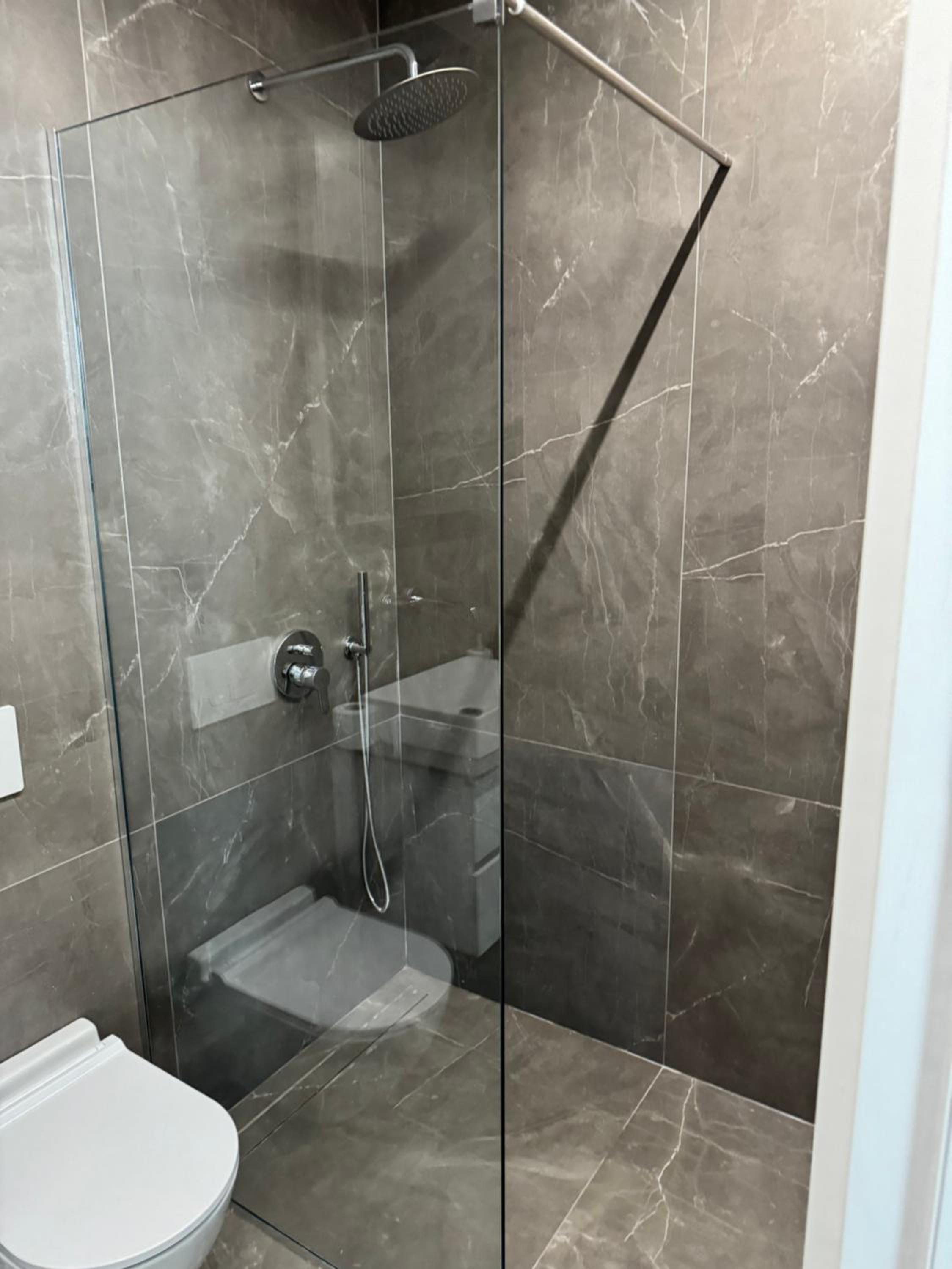 BL Apartment newly built 30m from beach
