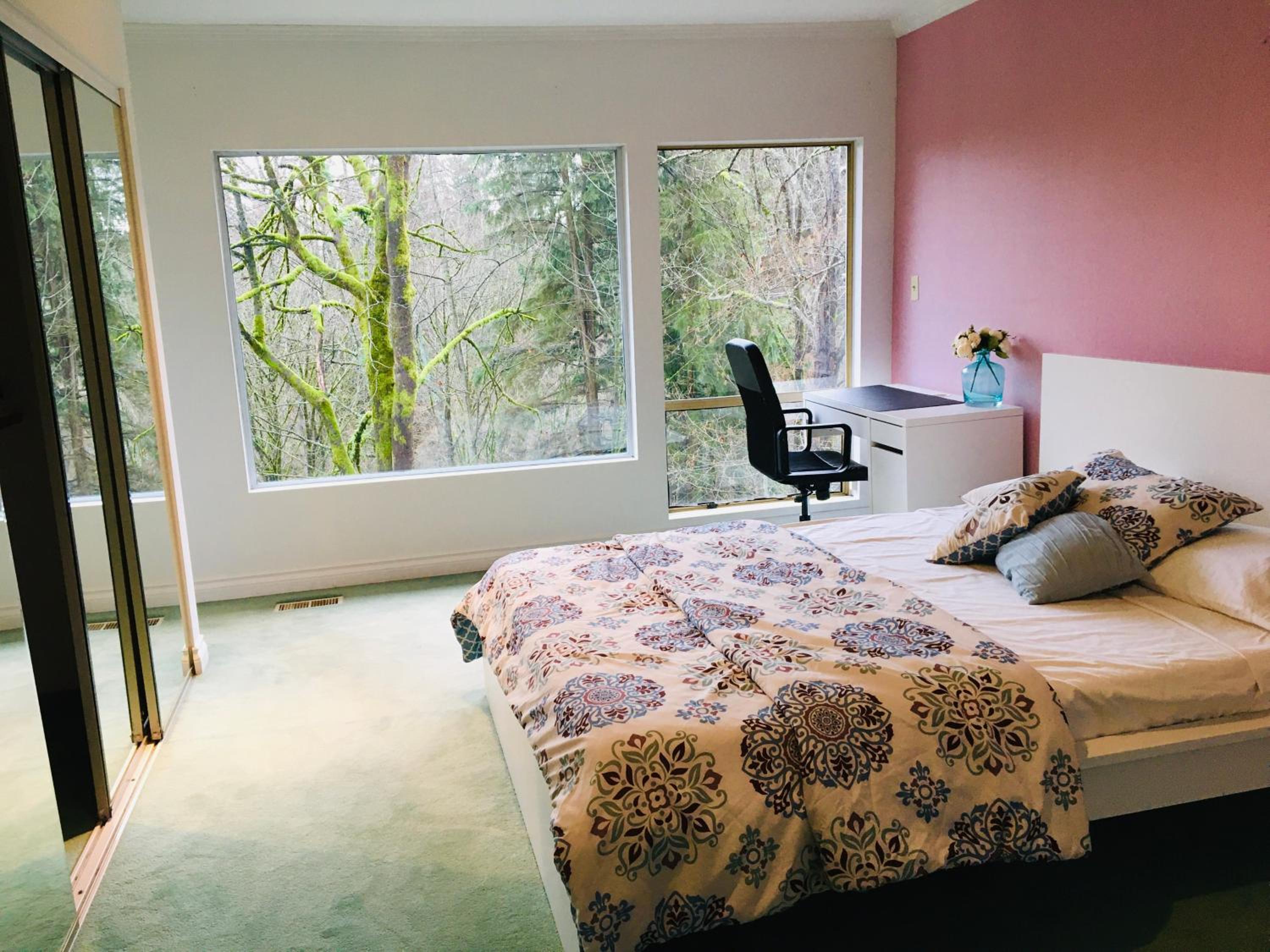 Creekside City Center suite