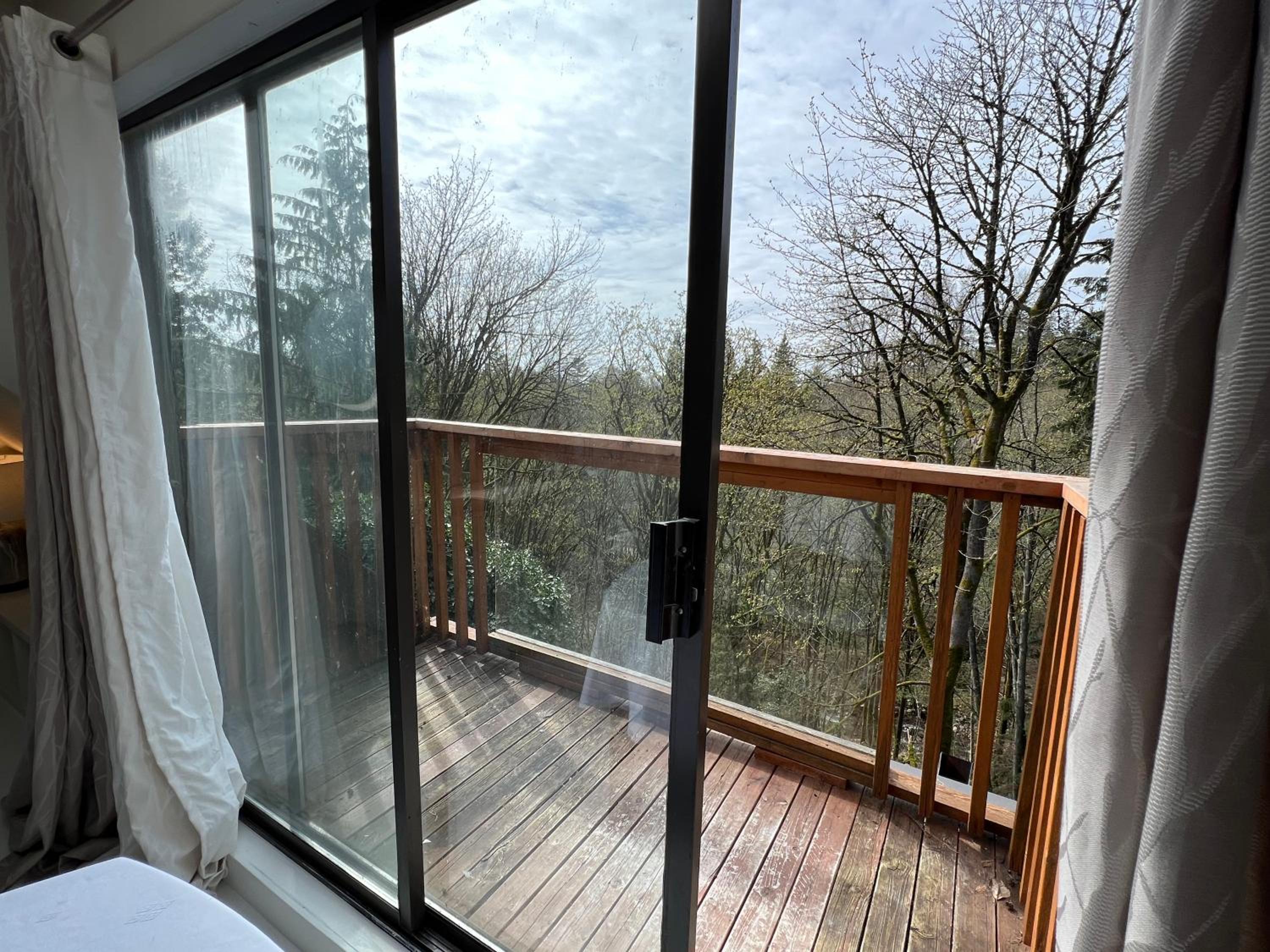 Creekside City Center suite