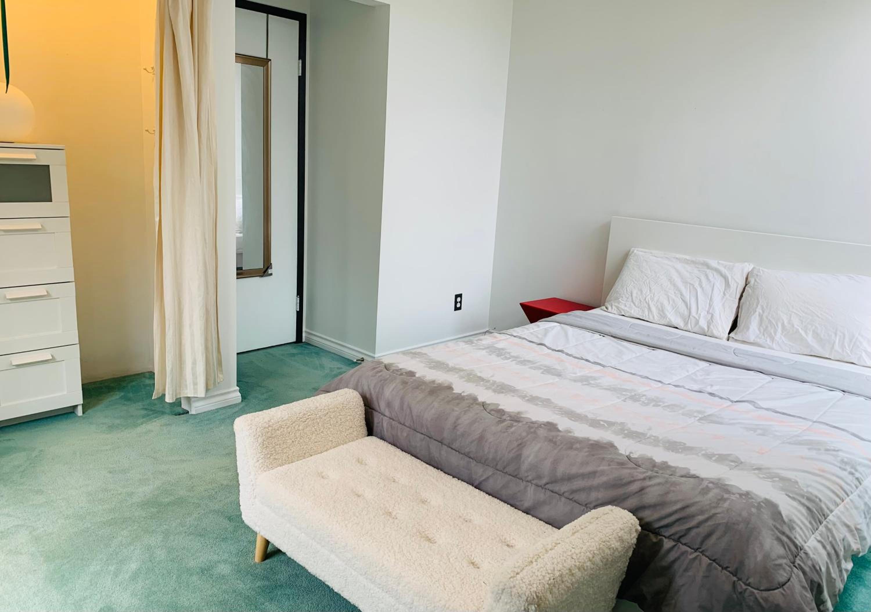 Creekside City Center suite