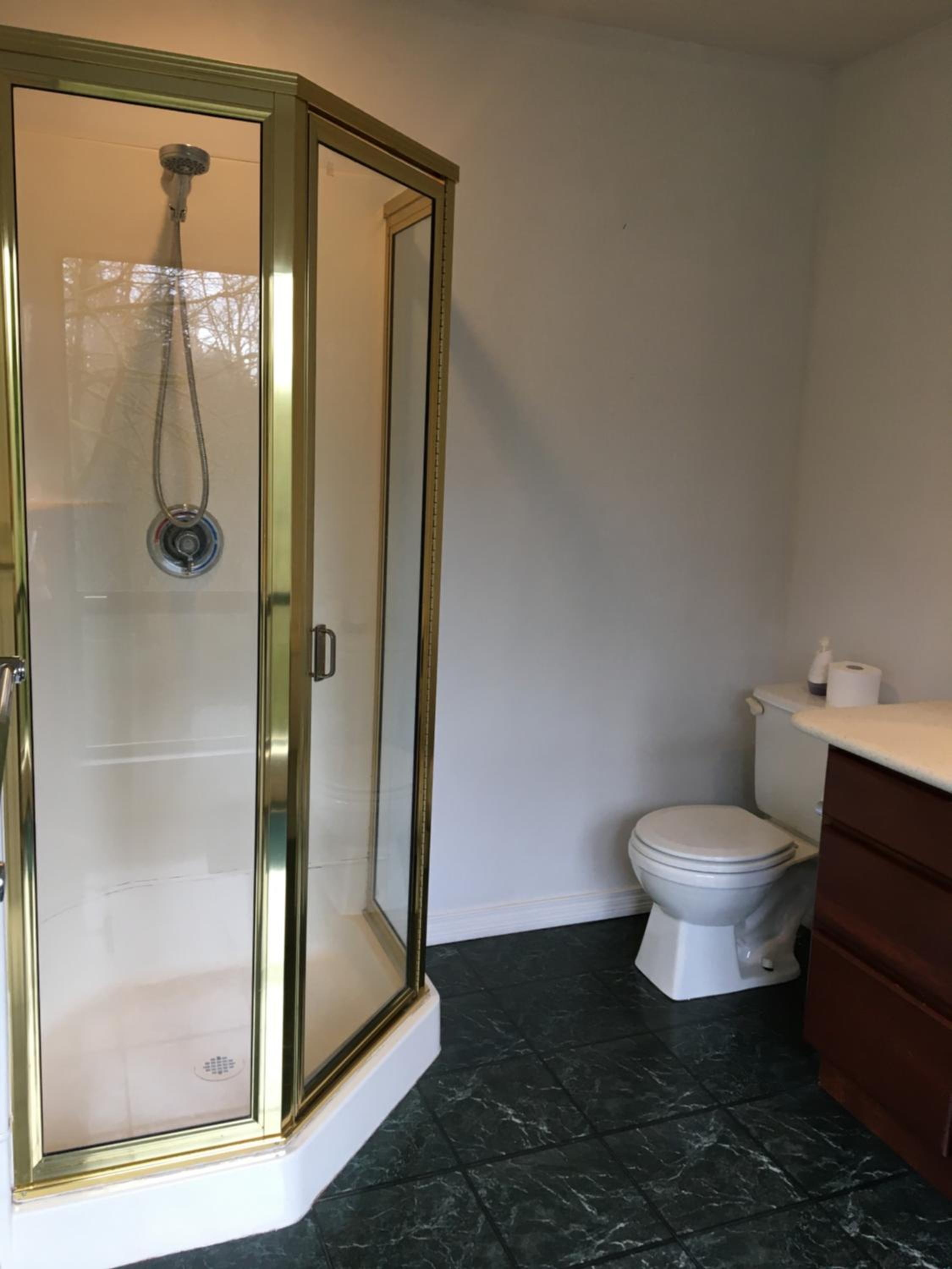 Creekside City Center suite