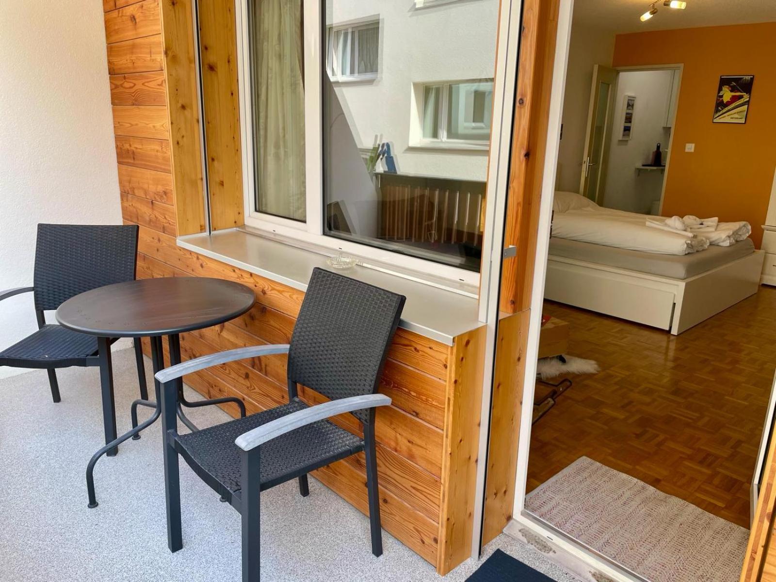 Holiday Escape Studio - Stylish & Central - steps to Matterhorn gondola