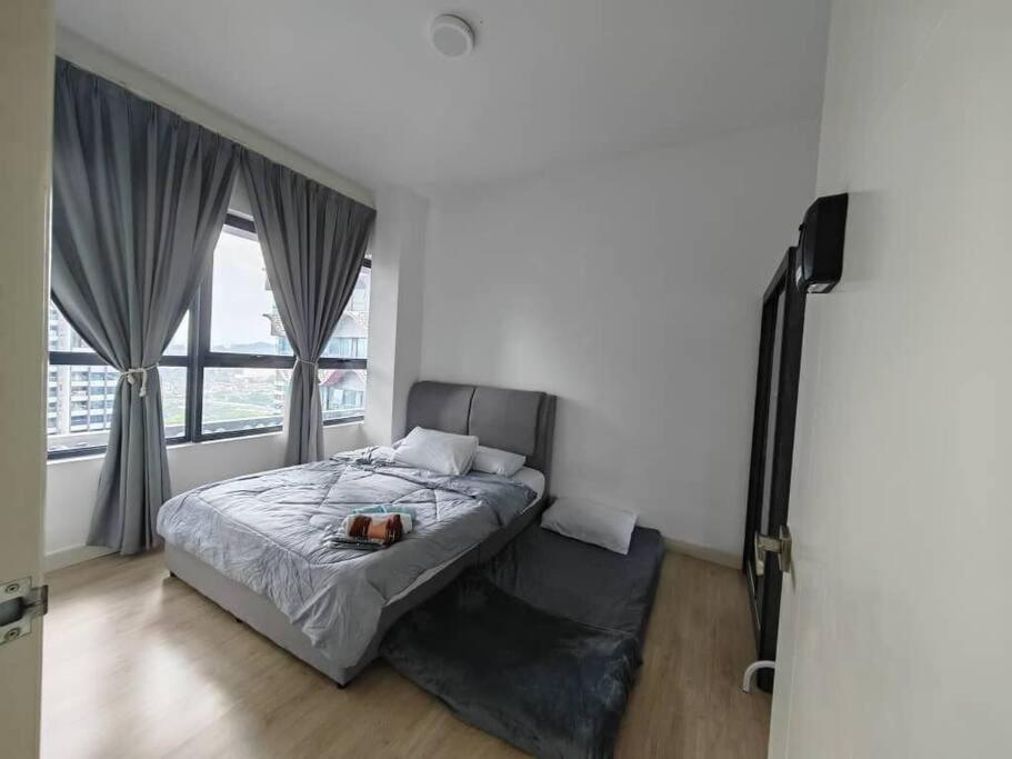 NEW : JALAN Ampang Cosy Staycation.15min Drive to KLCC/PAVILLION