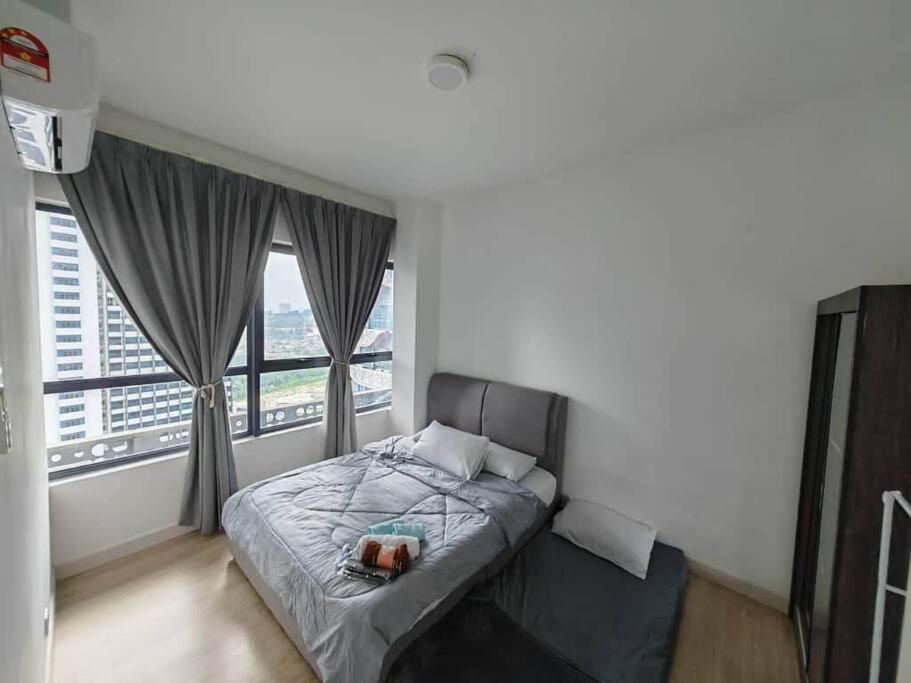 NEW : JALAN Ampang Cosy Staycation.15min Drive to KLCC/PAVILLION