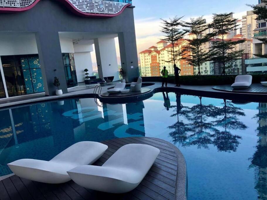 NEW : JALAN Ampang Cosy Staycation.15min Drive to KLCC/PAVILLION