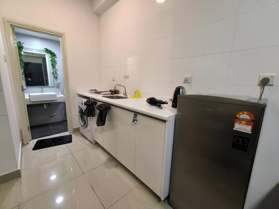 NEW : JALAN Ampang Cosy Staycation.15min Drive to KLCC/PAVILLION