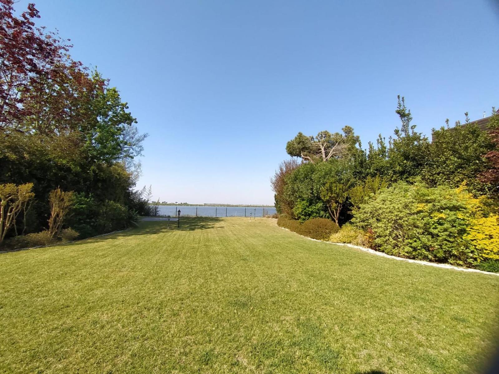 Albarella Family Villa with Private Pool and Garden view 3