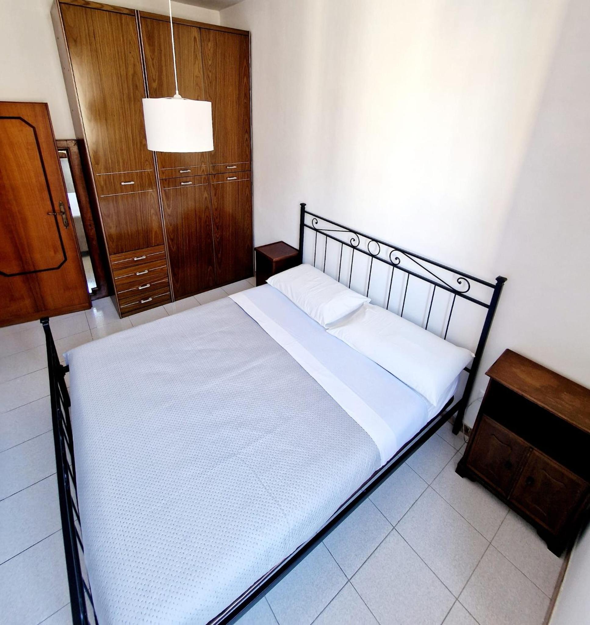 Appartamento-Castro Pretorio