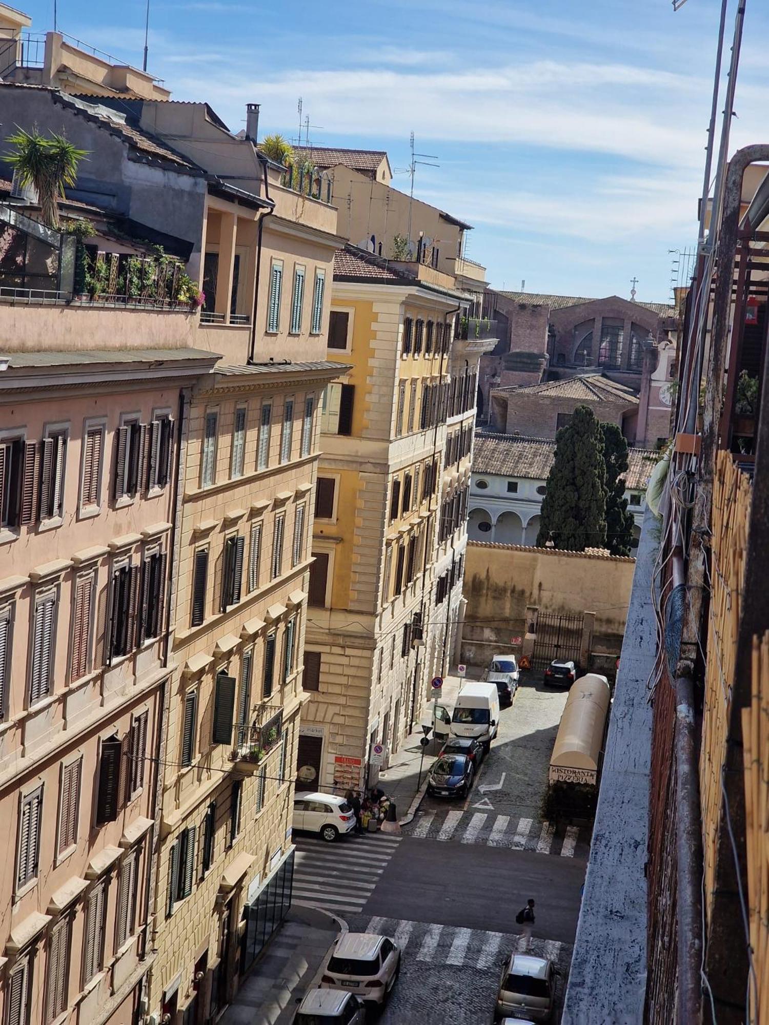 Appartamento-Castro Pretorio
