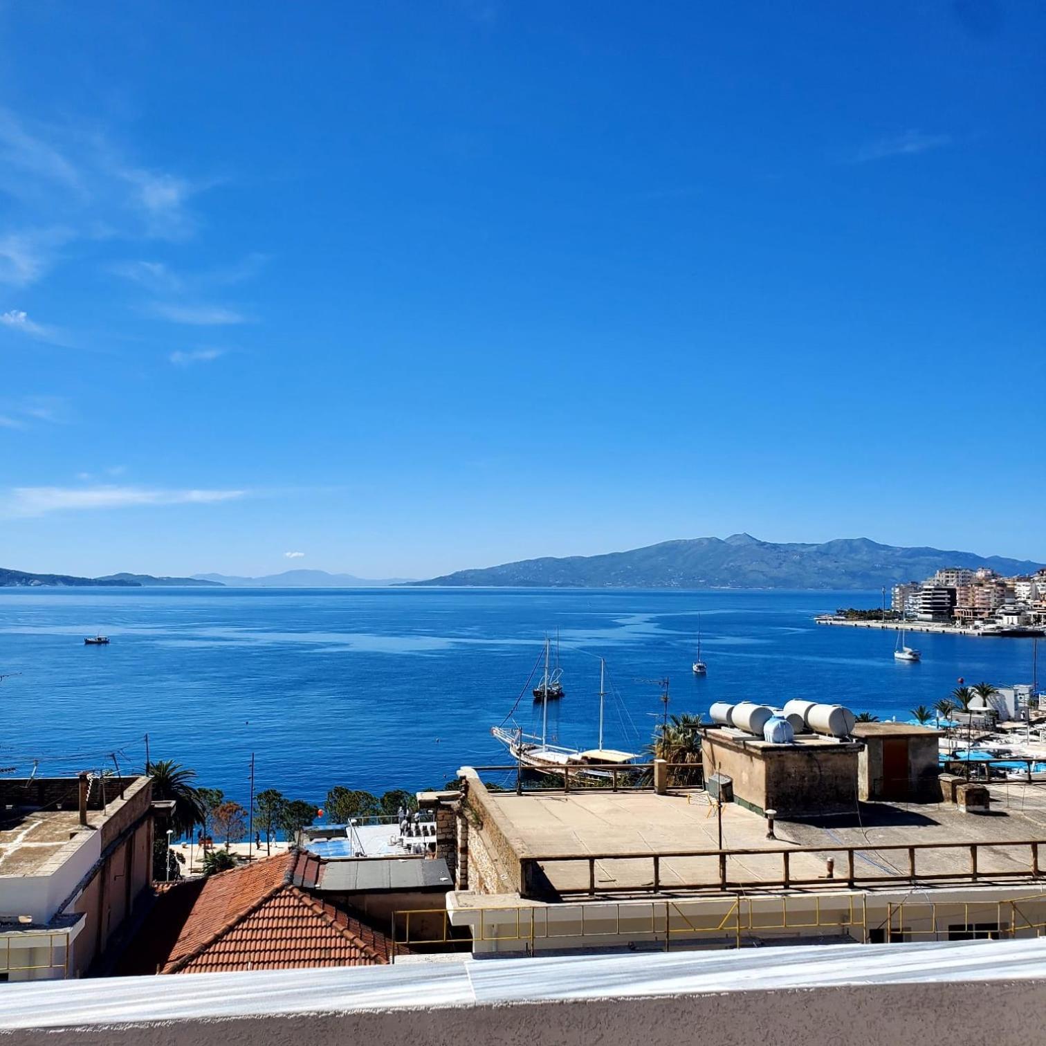 July Seaview Apartments