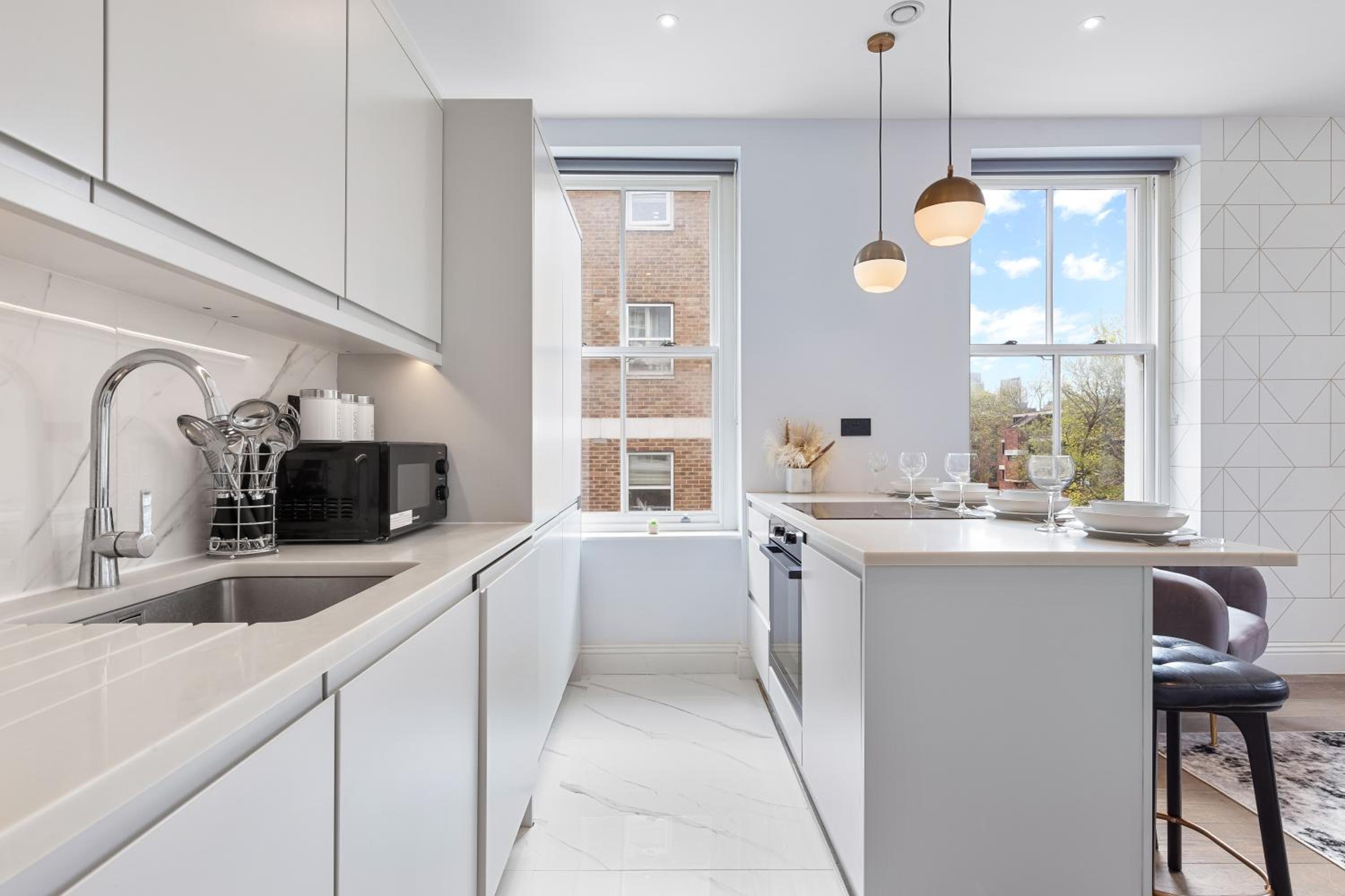 Stunning 1 bedroom in Westminster with AC sleeps 4
