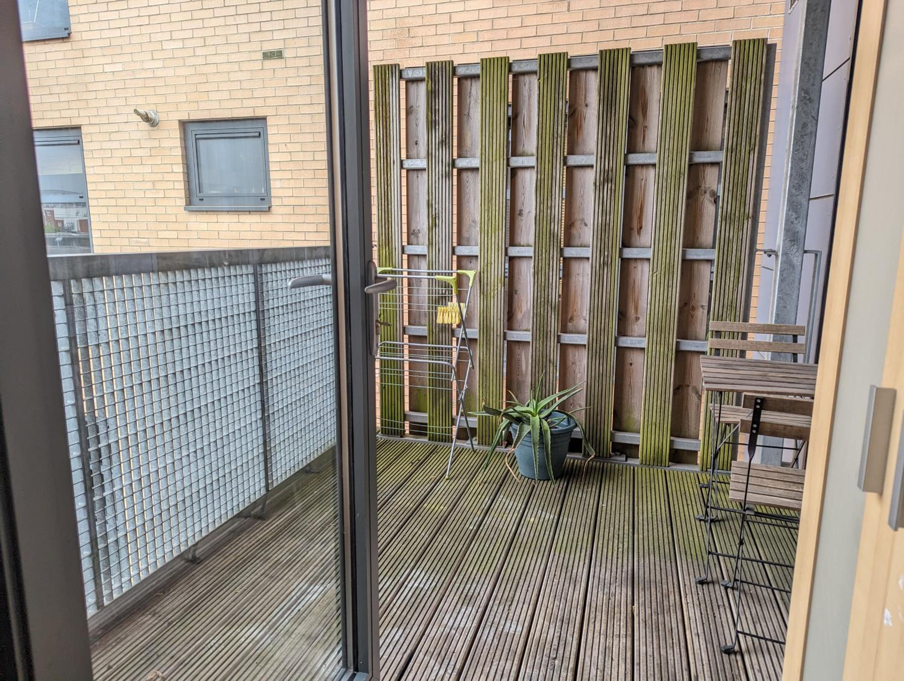 balcony