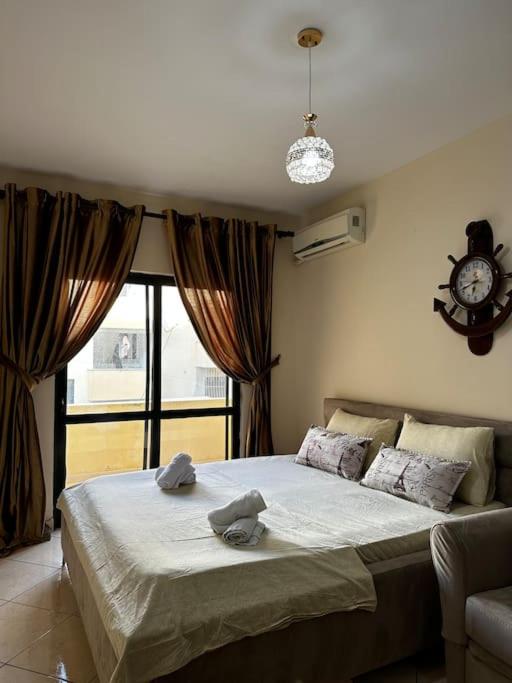 Jurxhen Durress Apartment 1 minute walking from sea