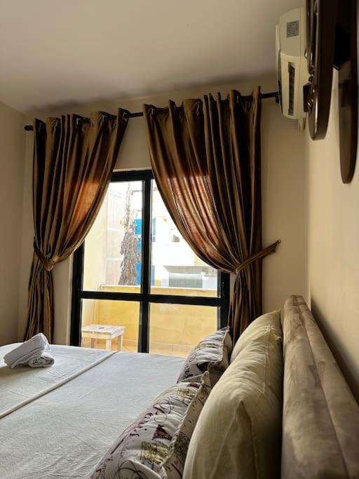 Jurxhen Durress Apartment 1 minute walking from sea