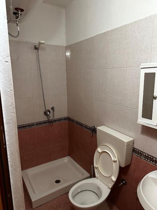 Jurxhen Durress Apartment 1 minute walking from sea