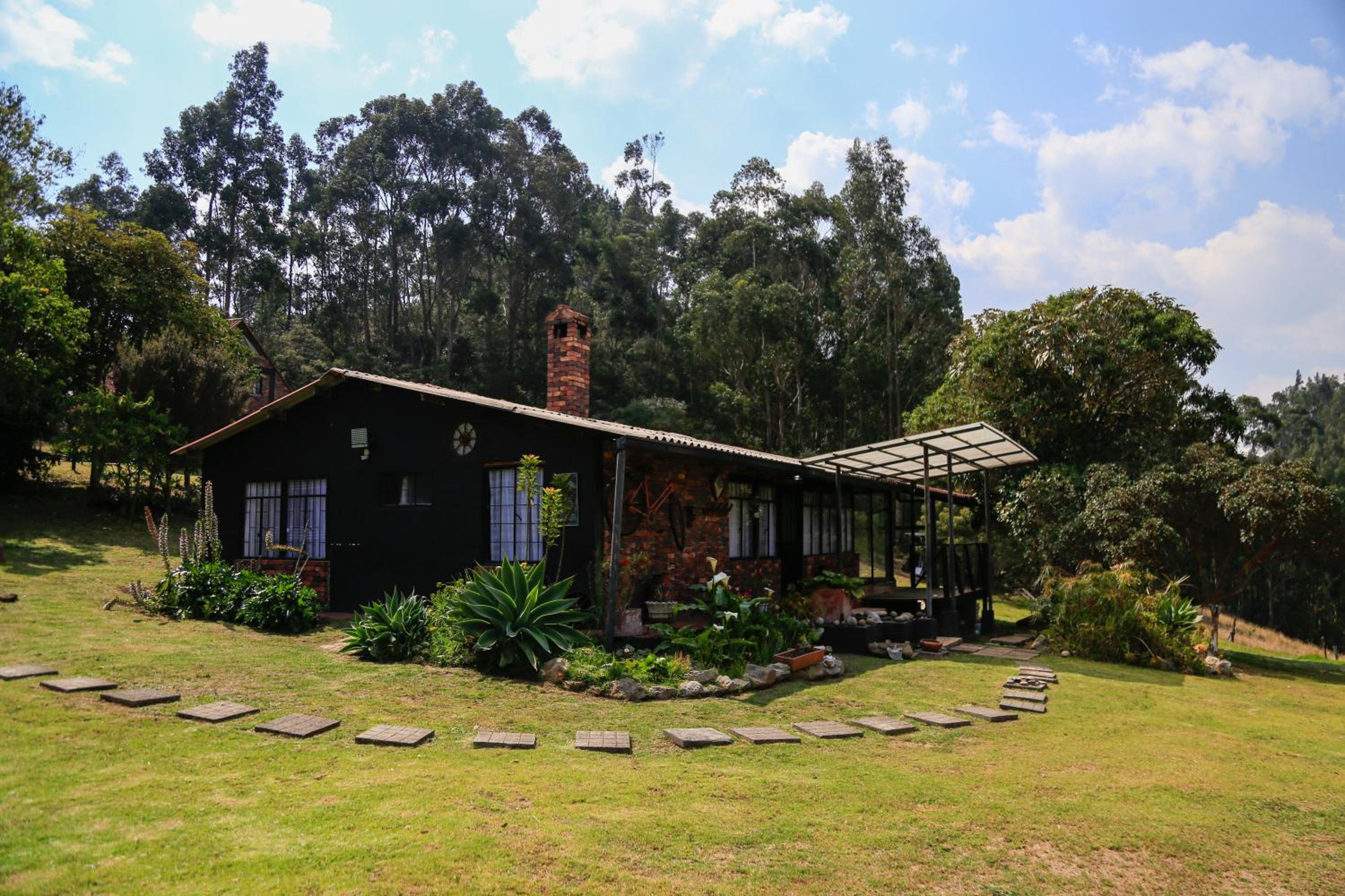 Casa de Campo en la Montaña Negra-Subachoque