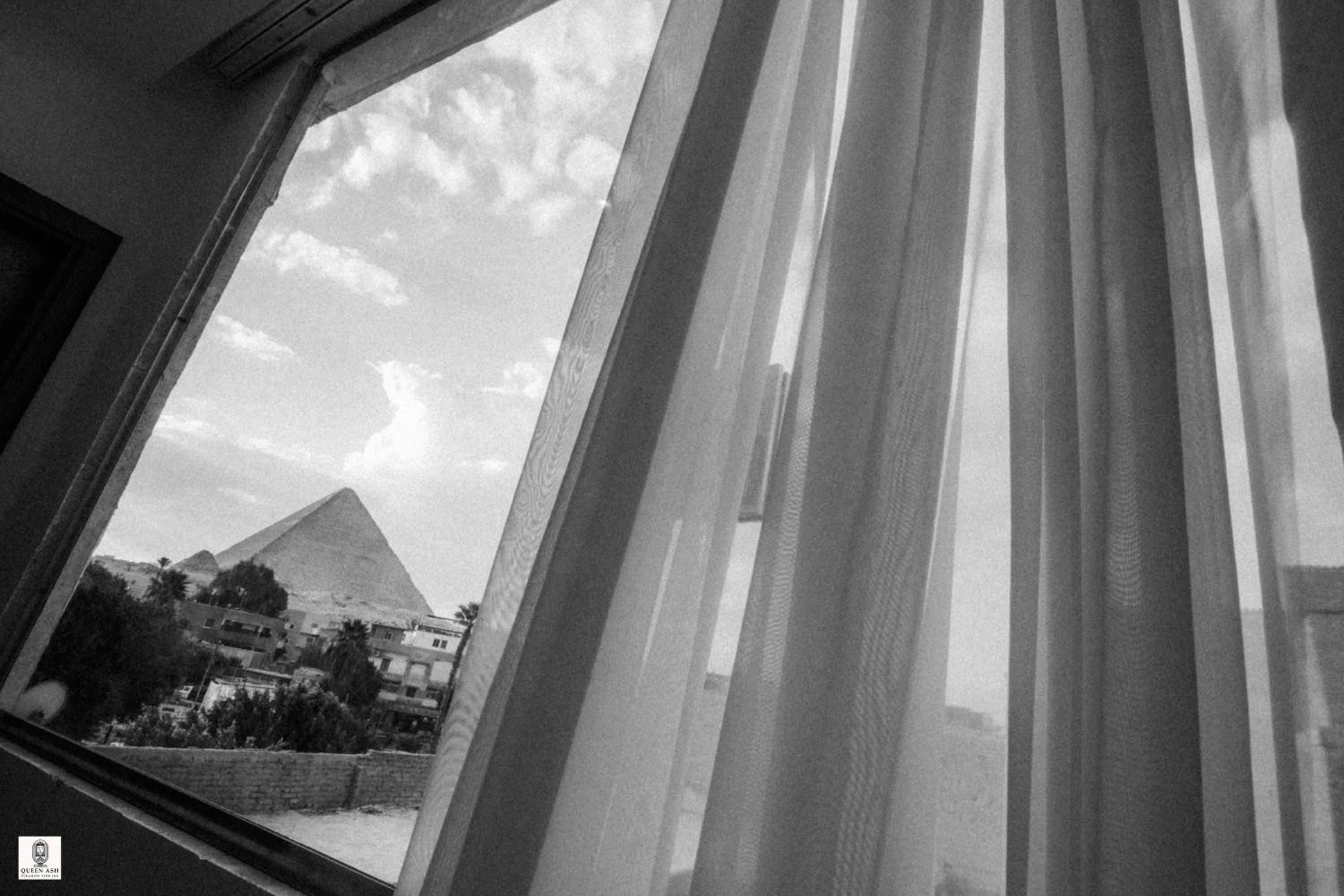 Queen Ash Pyramid View INN