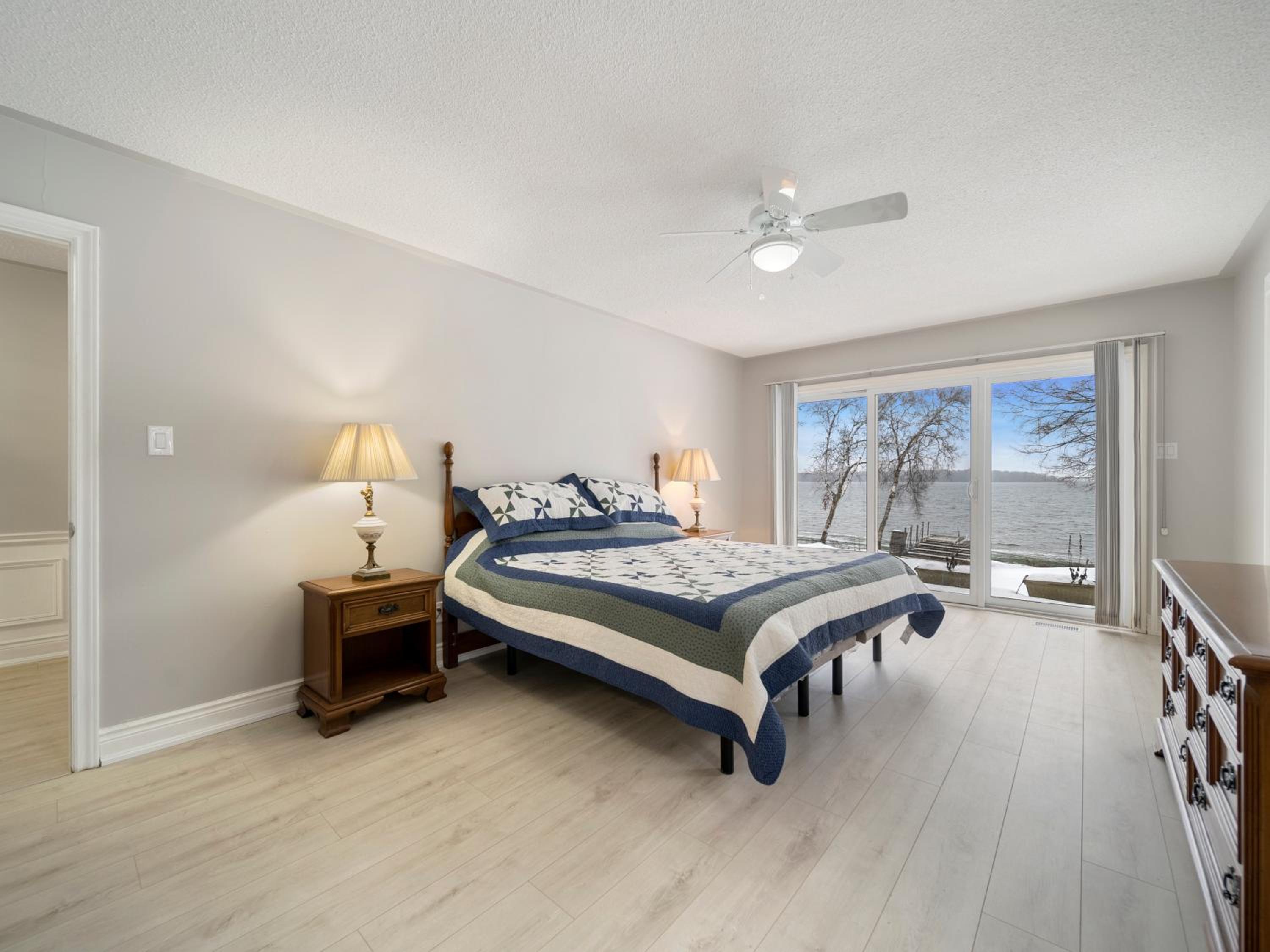 The Captains Lake House - Image 2