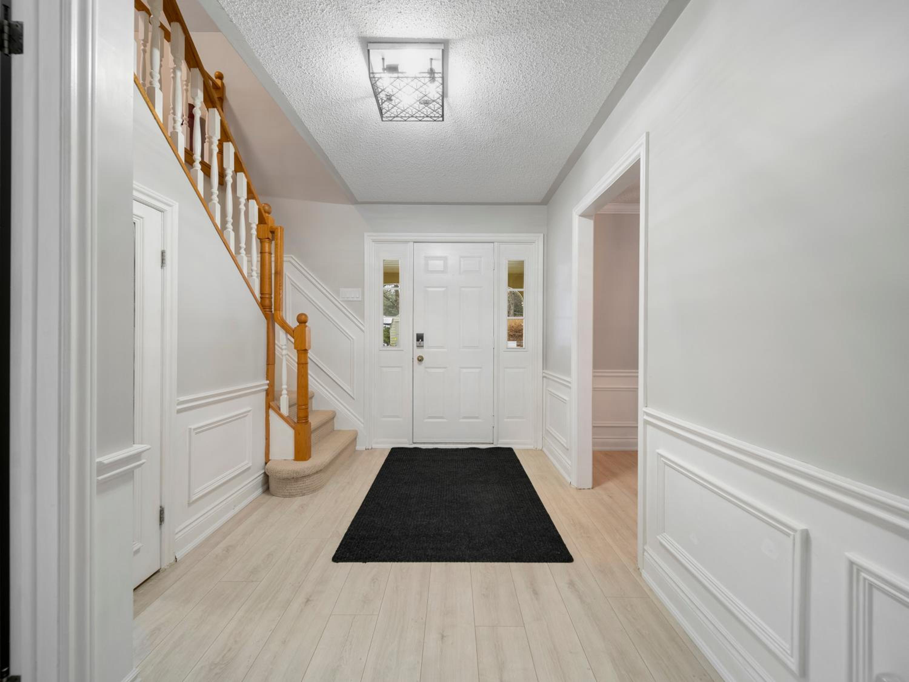 Orillia Vacations - The Captains Lake House - Property Image 3