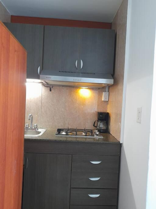 R.1112 Estudio ejecutivo, privado con cocina y baño. view 4