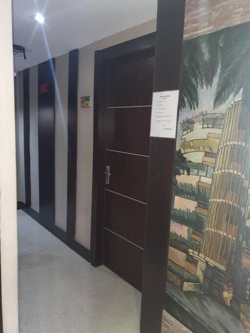 R.1112 Estudio ejecutivo, privado con cocina y baño. view 5
