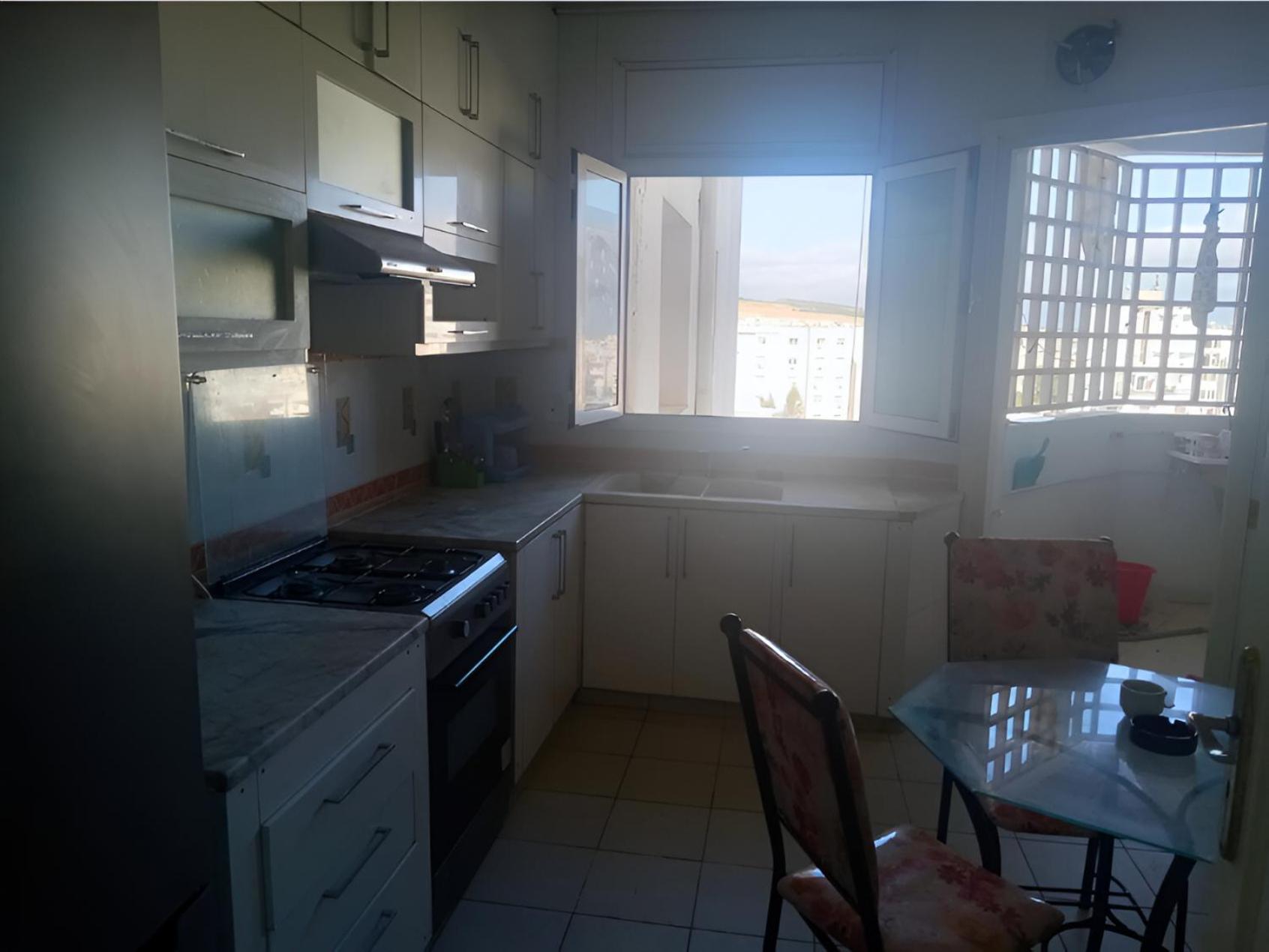 Chambre d'Hôte Spacieuse à Ennasr 2 avec Internet Fibre Optique, Navette et Vue sur l'Aéroport - Équipements de Bienvenue Inclus view 2