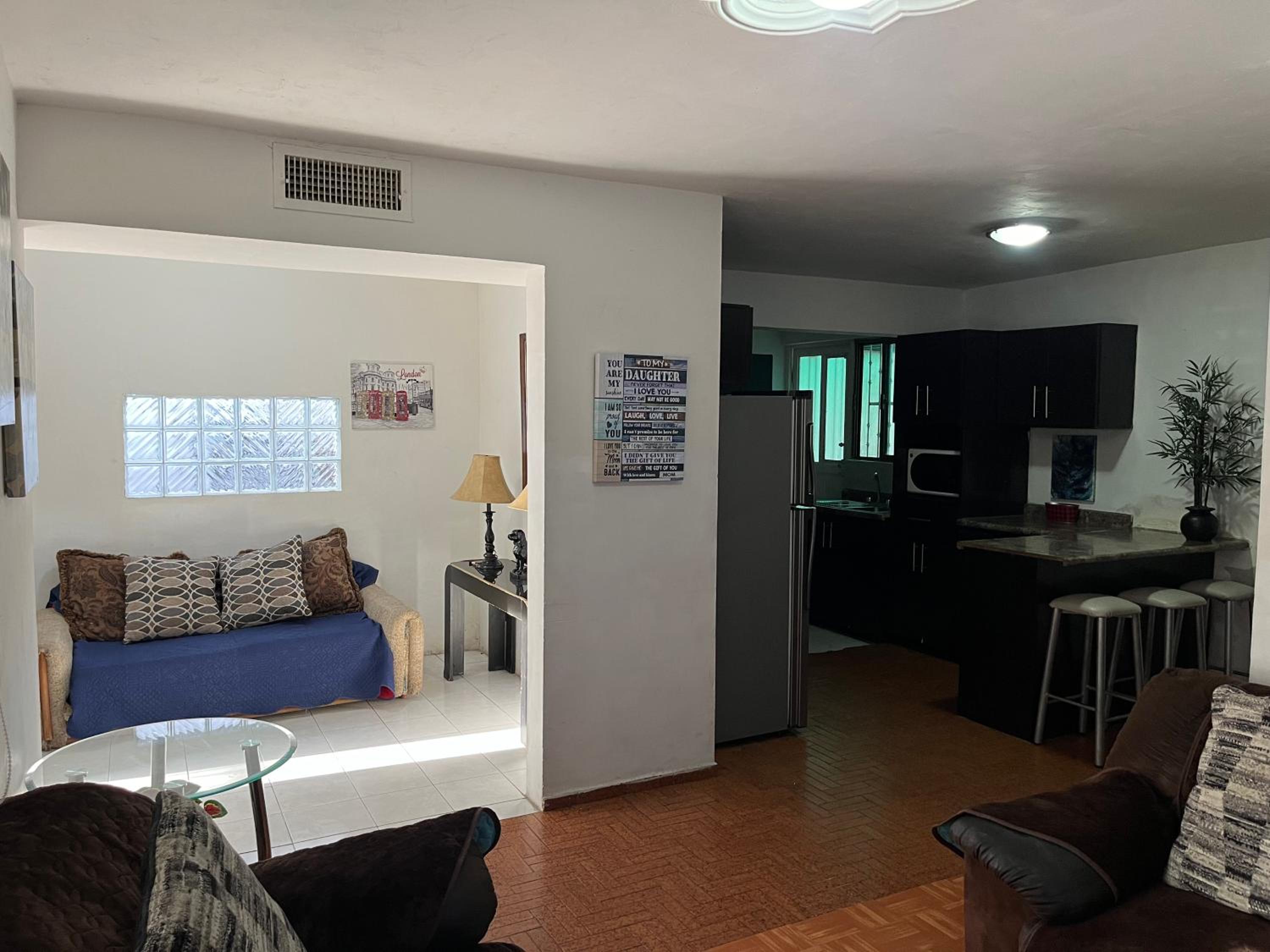 Casa grande y centrica, 3 cuartos y 2 baños view 4