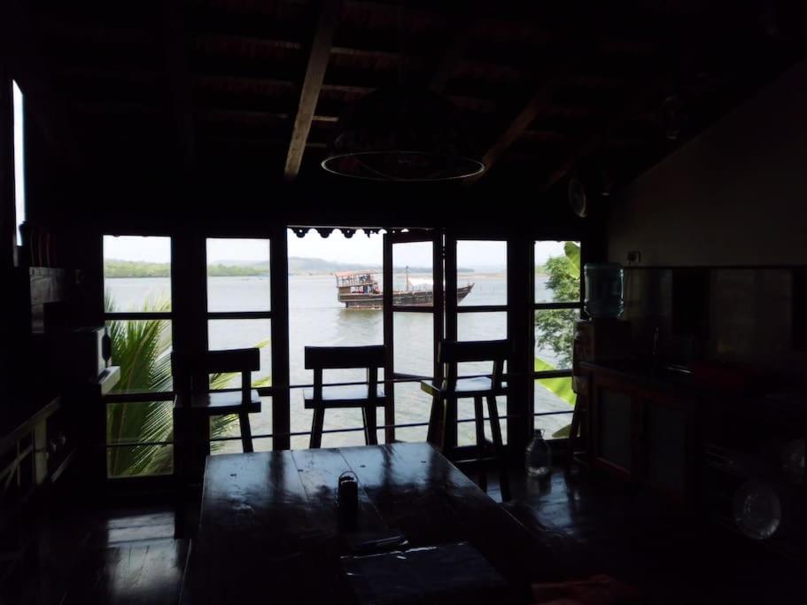 WOODEN CHALET ON THE RIVER BANKS
