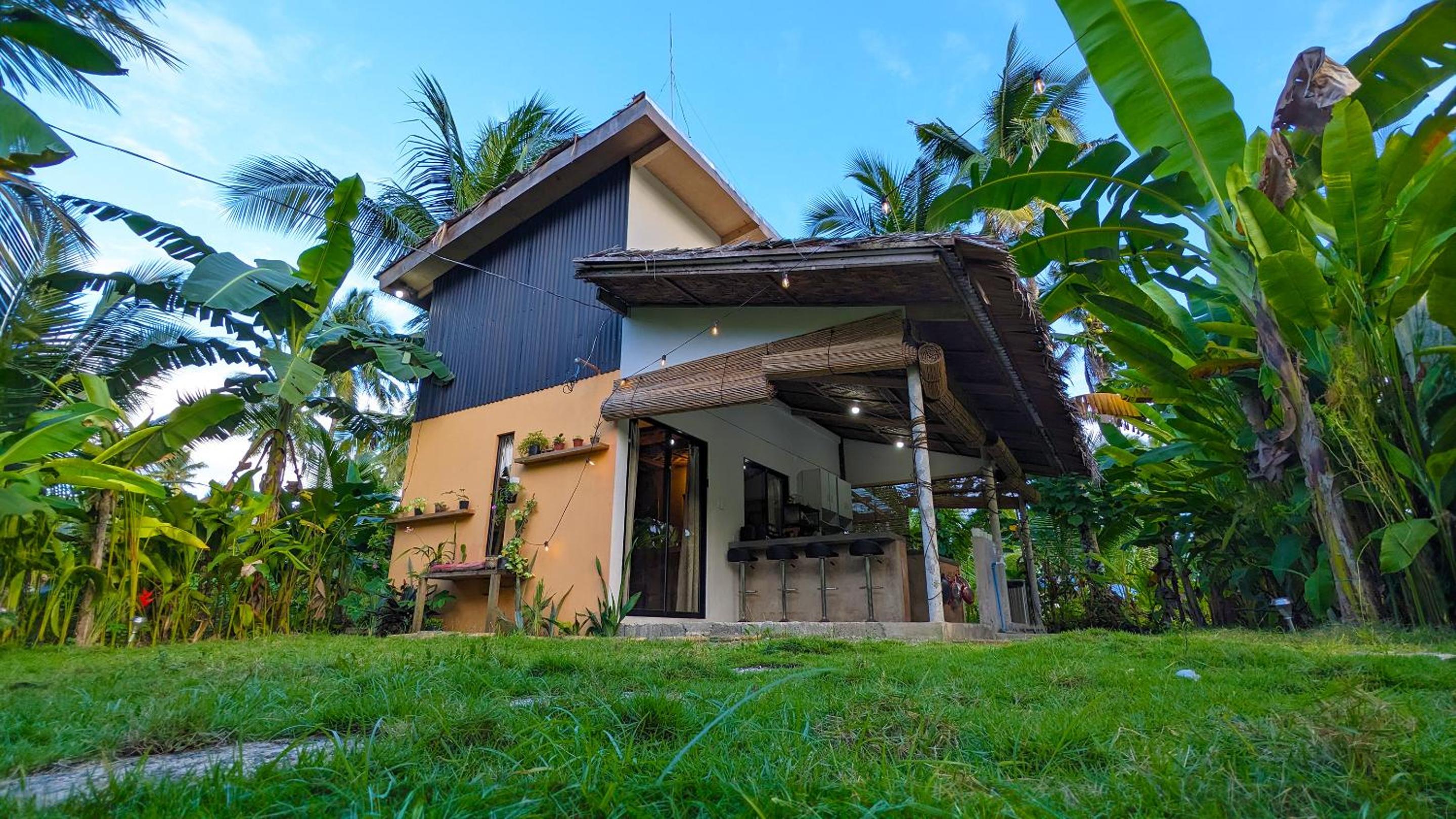 Tropical Haven with Dedicated Office Space in Siargao view 3