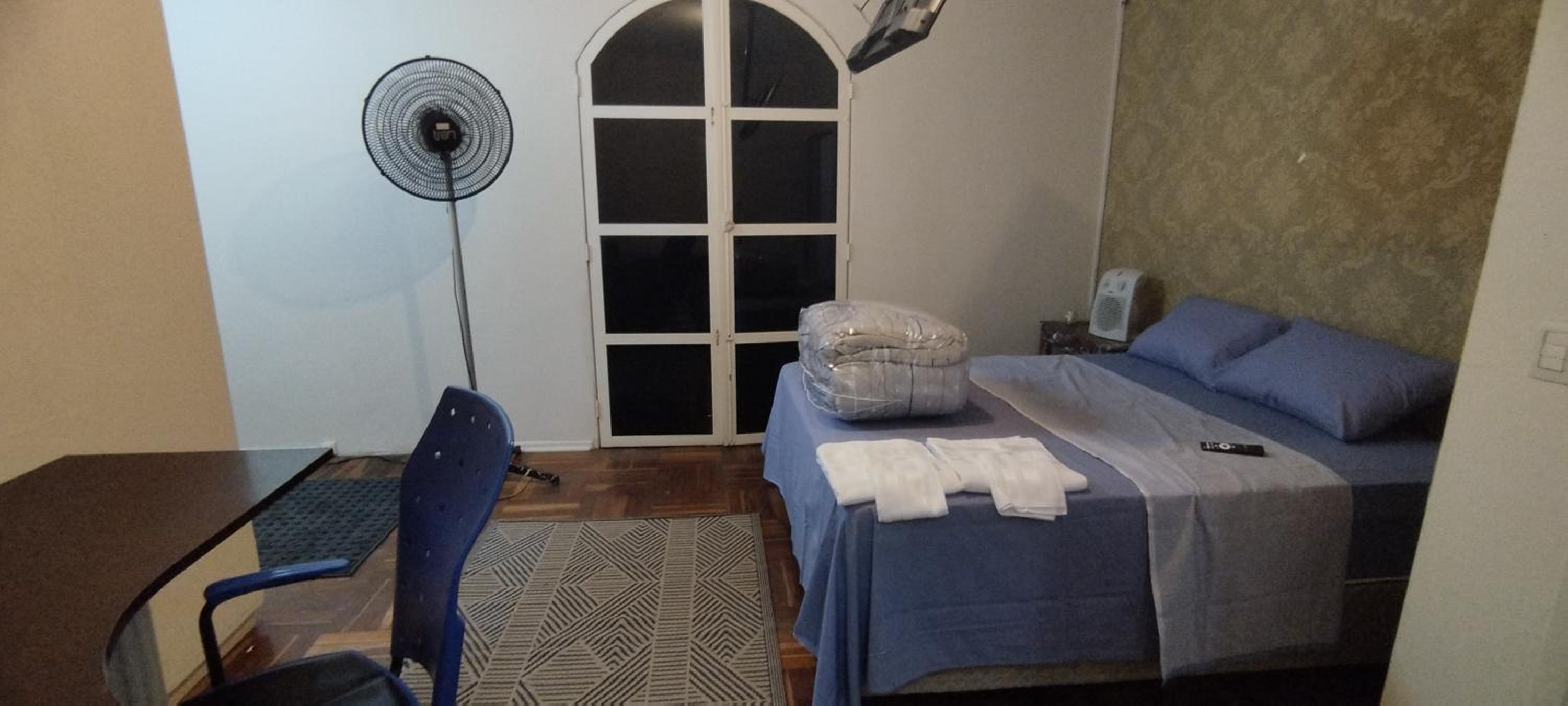 Suíte luxo com sacada mobiliada Q1