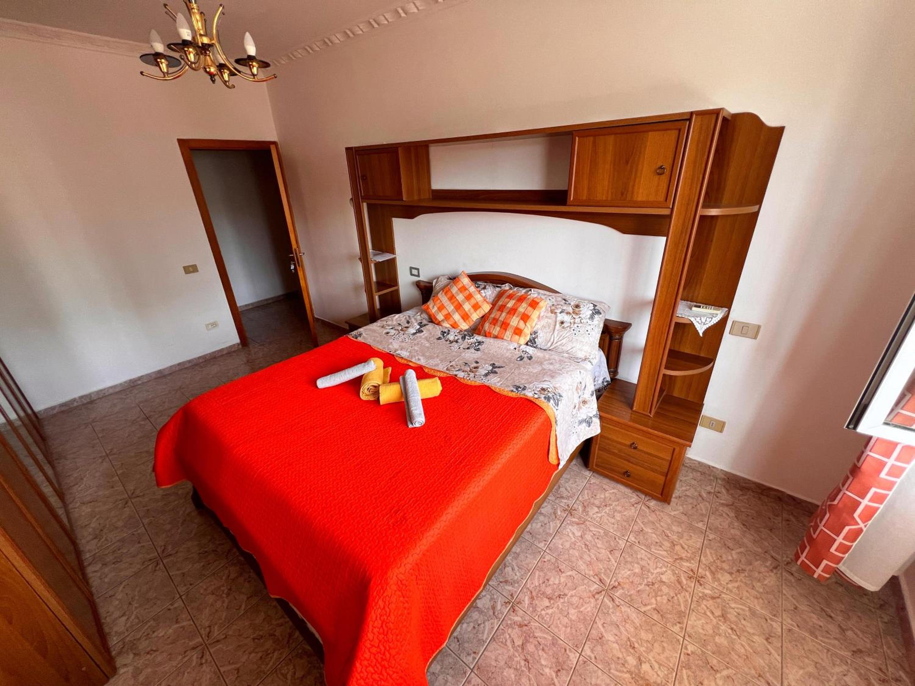 BLLOK Bright Private Bedrooms With Private Bathroom on Shared Apartment