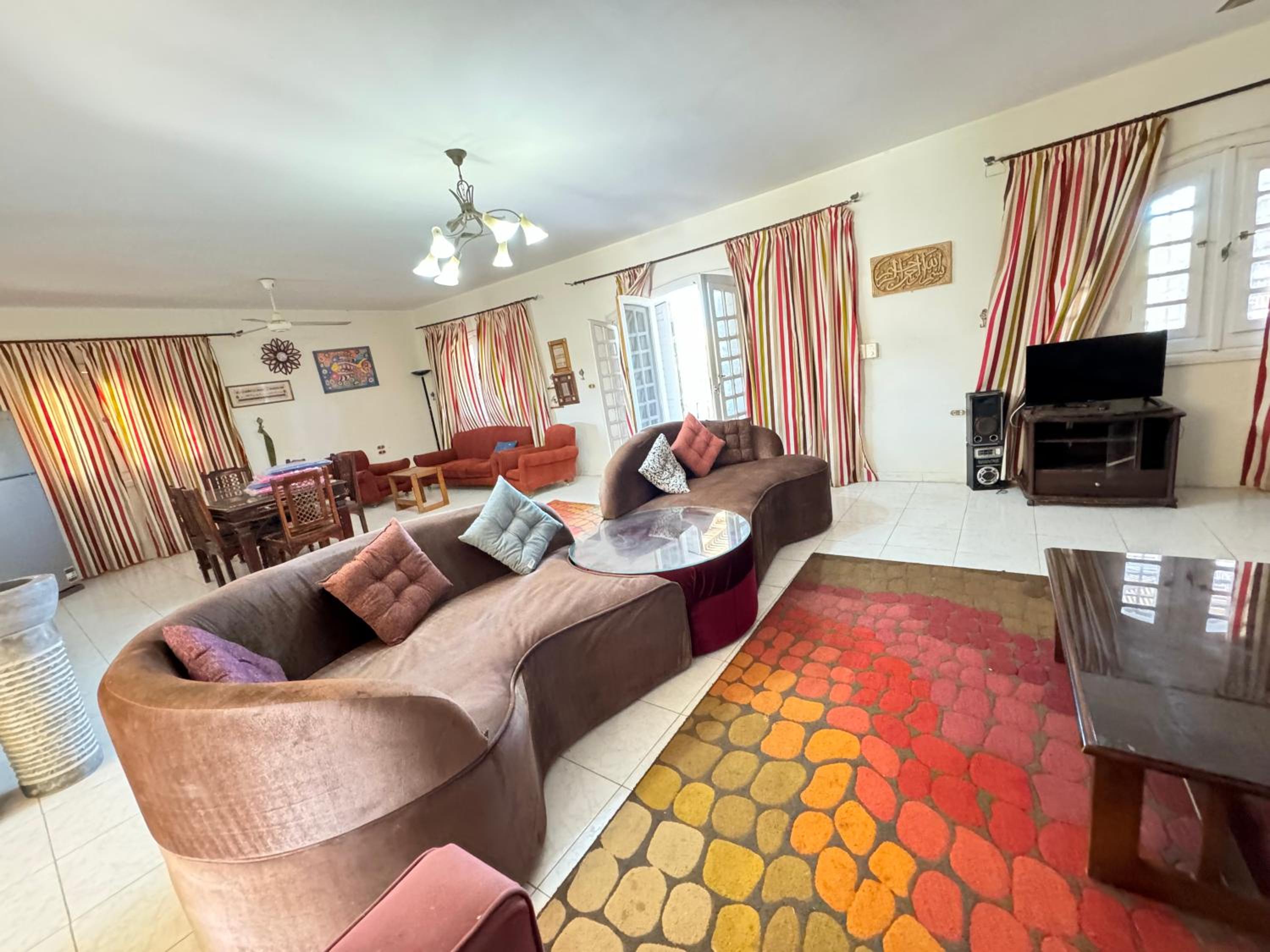 Villa marina 5 first row on lake 5 bed rooms ac view 2